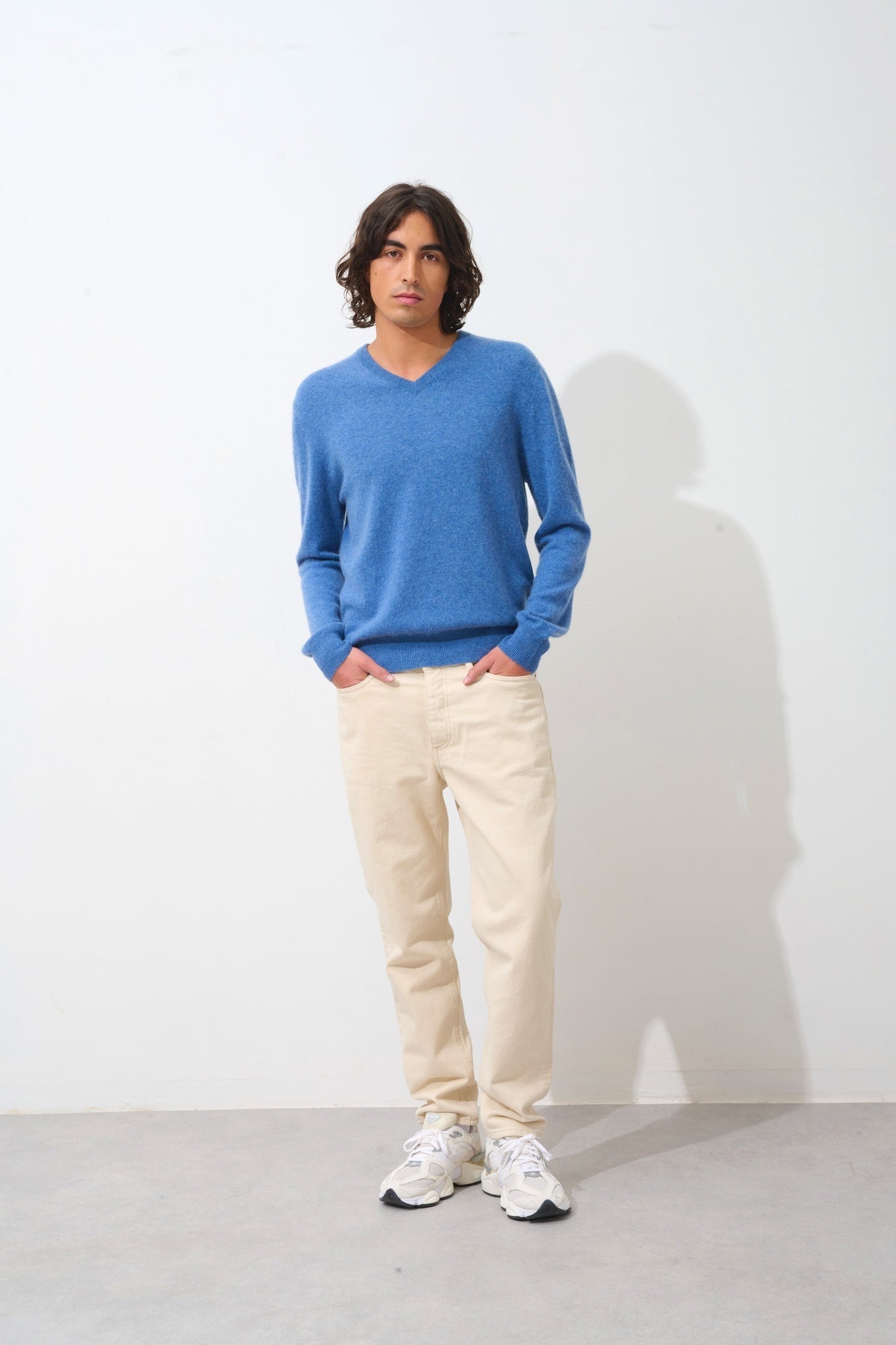 AGEL pull col v bleu denim 100% cachemire