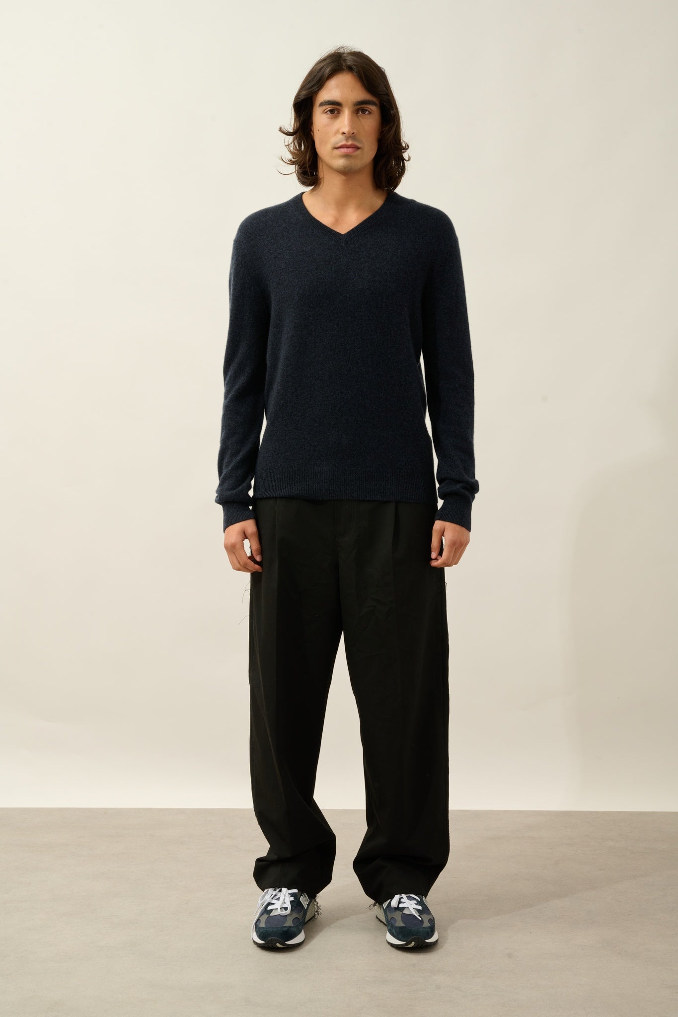 AGEL pull col v caviar 100% cachemire