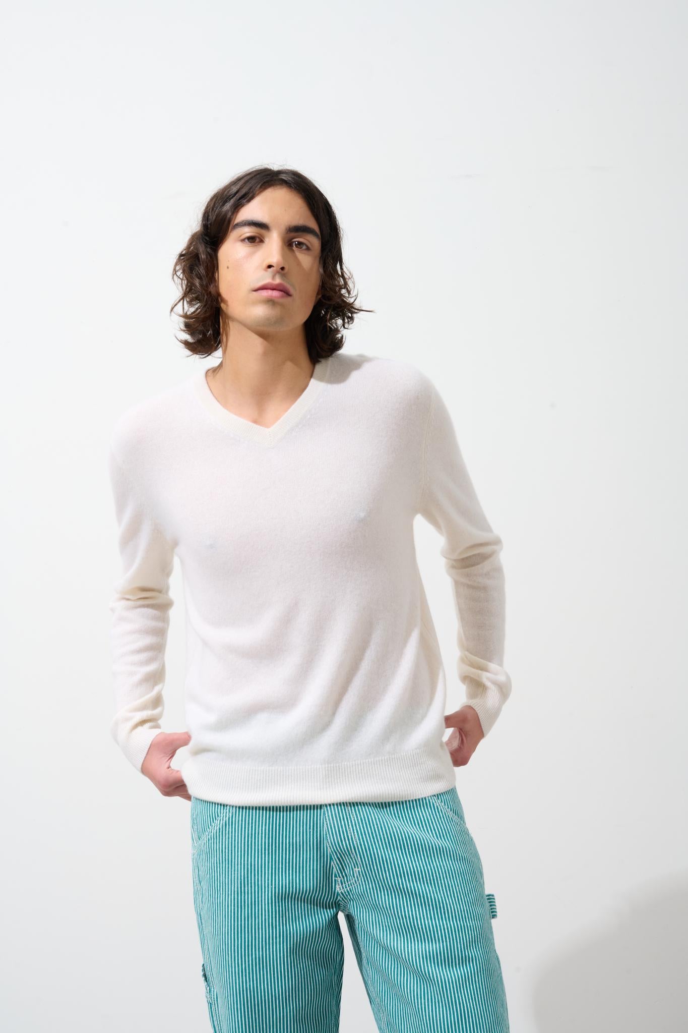 AGEL v-neck sweater snow 100% cashmere
