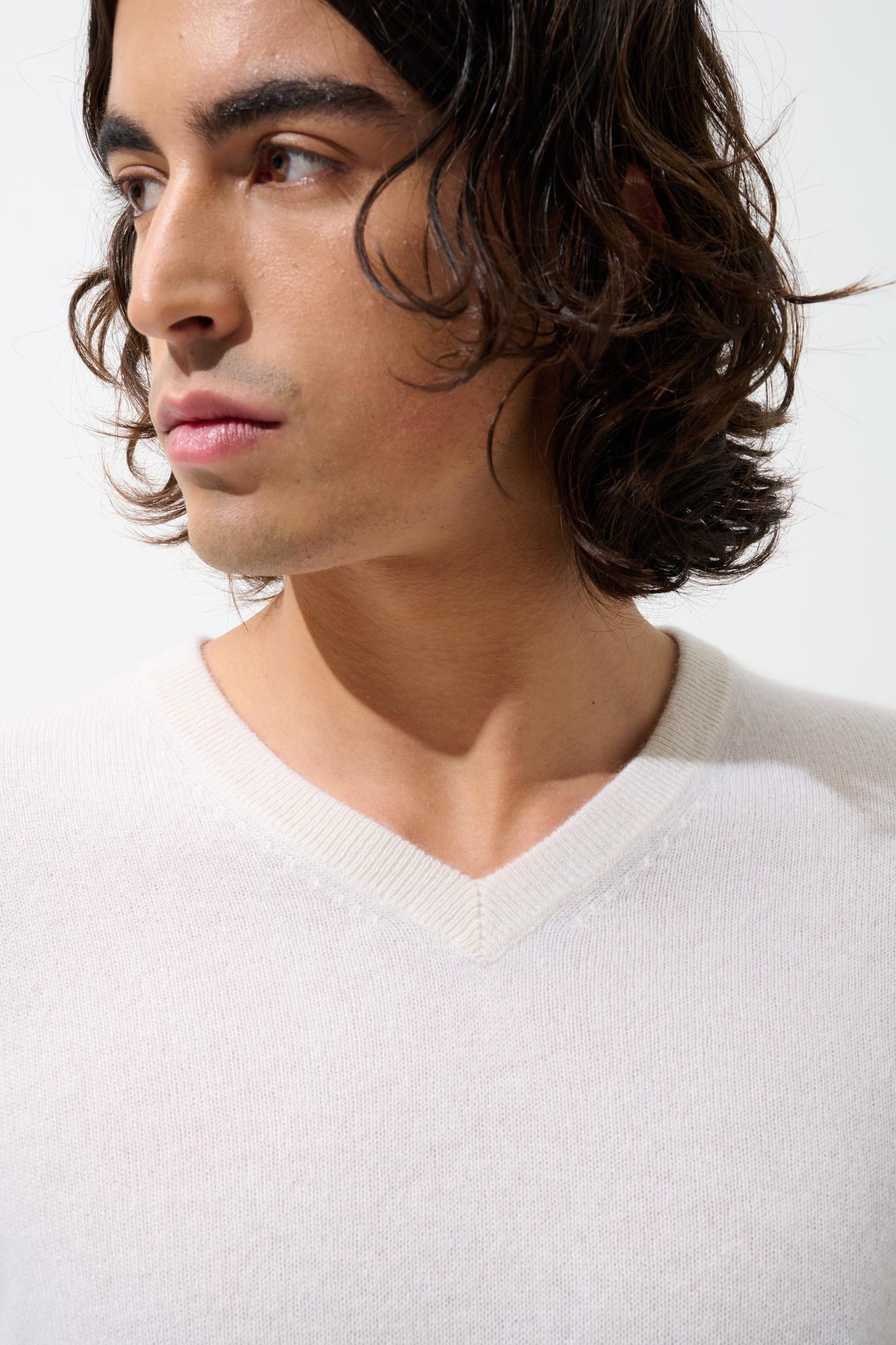 AGEL v-neck sweater snow 100% cashmere