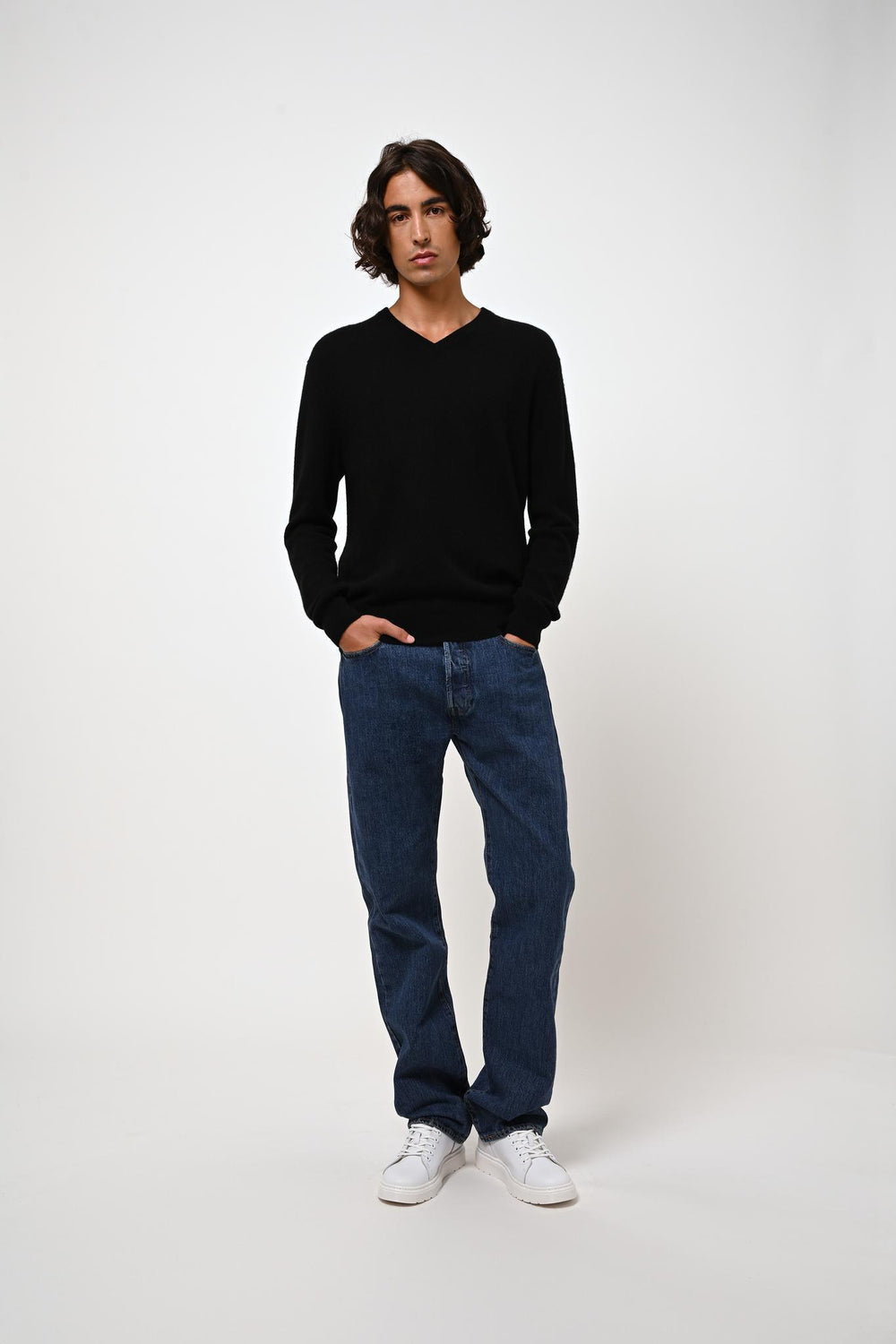 AGEL black v-neck sweater 100% cashmere