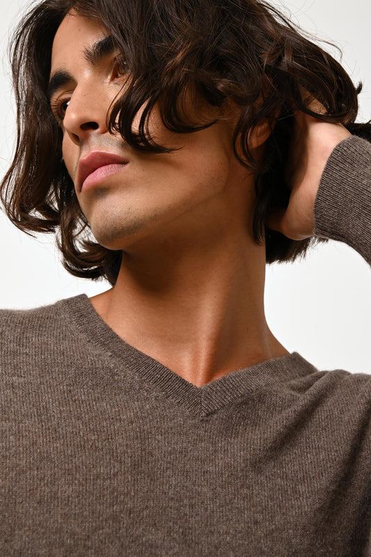 AGEL taupe mottled v-neck sweater 100% cashmere
