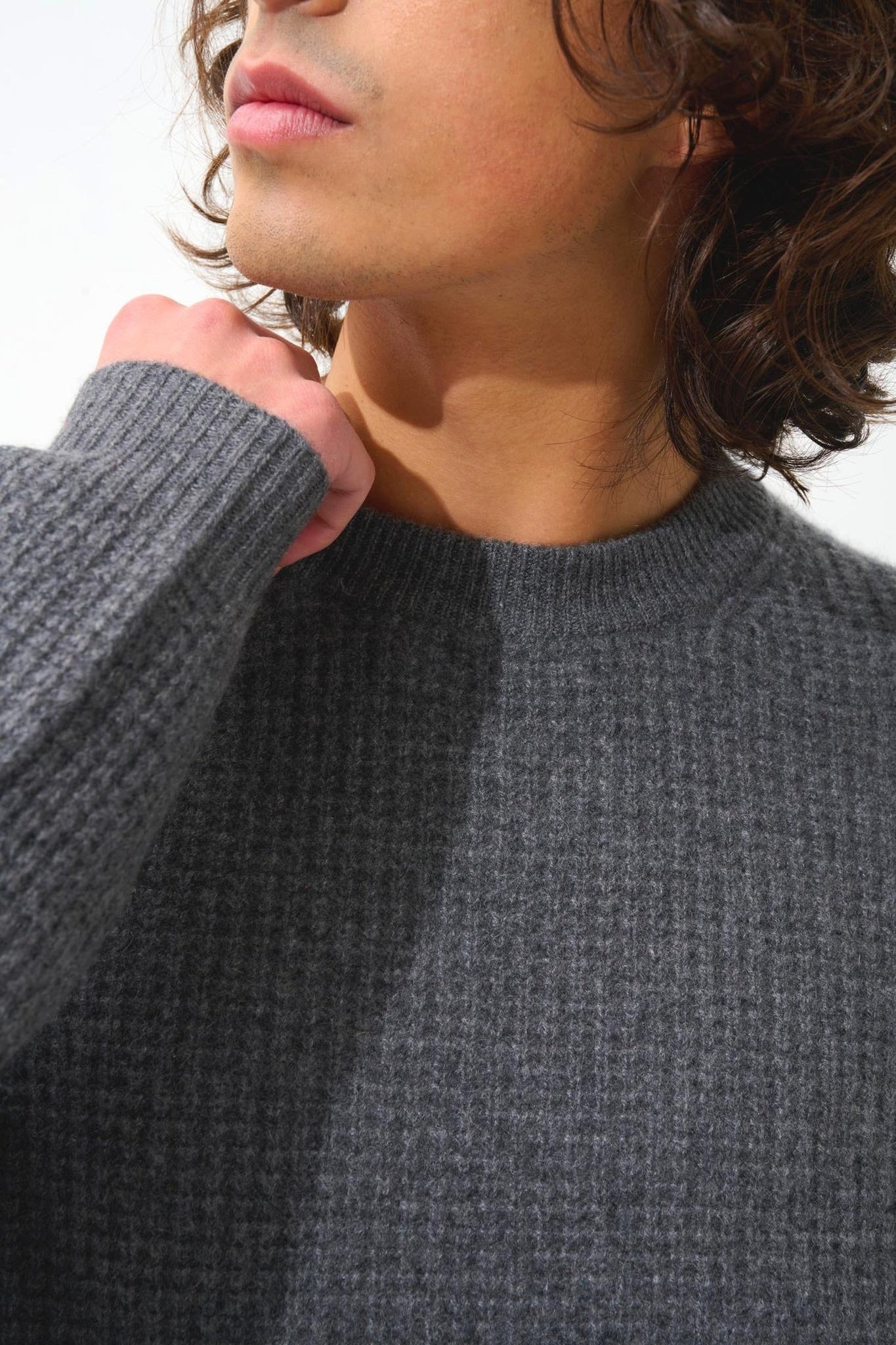 AKSEL pull col rond 4 fils anthracite chiné 100% cachemire