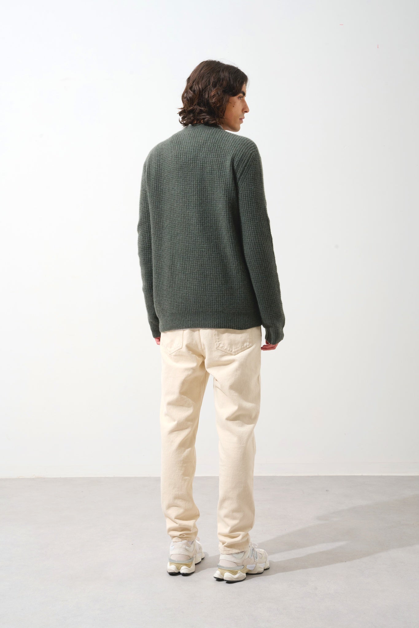 AKSEL Pullover mit Rundhalsausschnitt 4 Fäden khaki meliert 100% Kaschmir