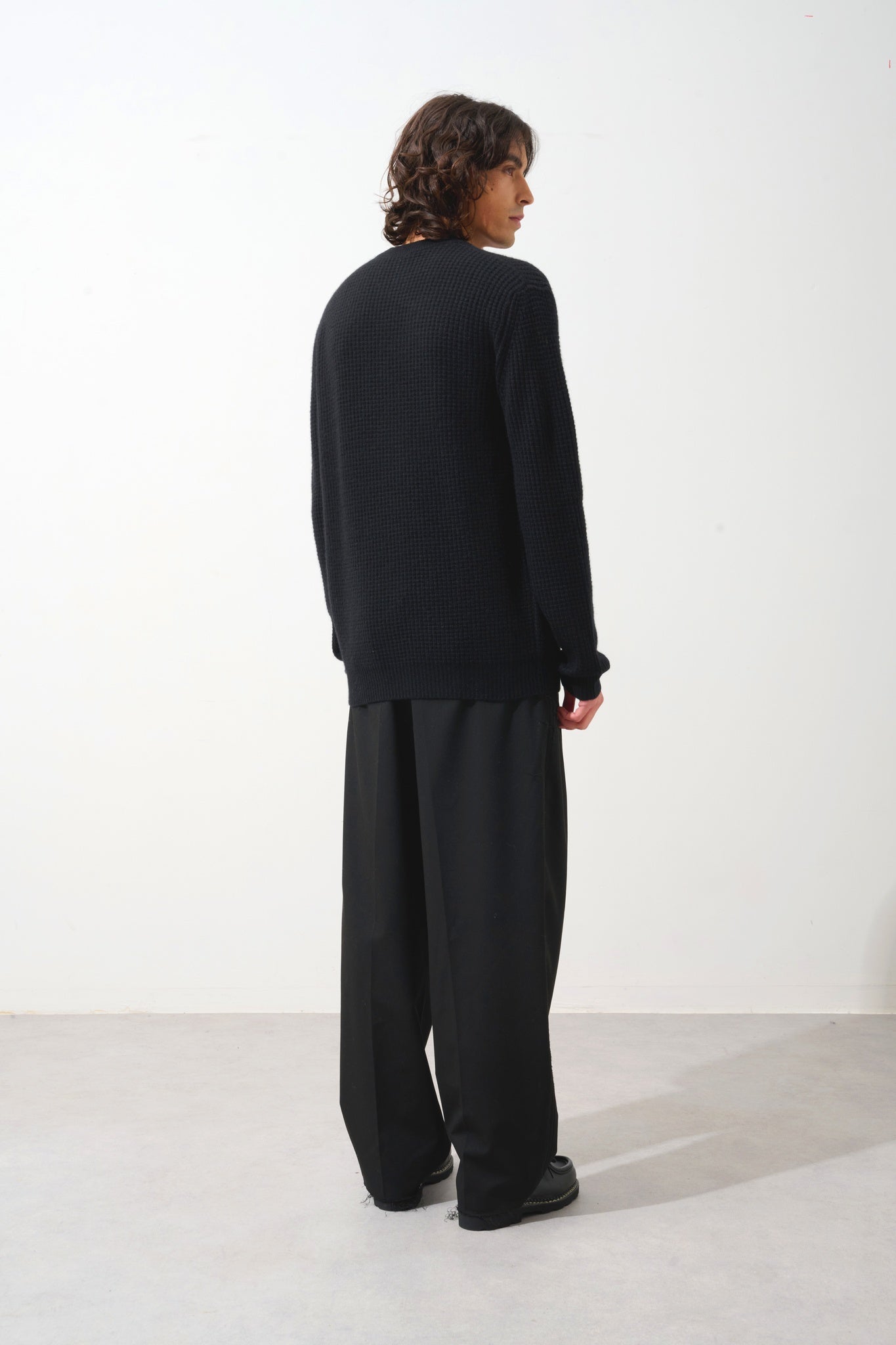 AKSEL pull col rond 4 fils noir 100% cachemire