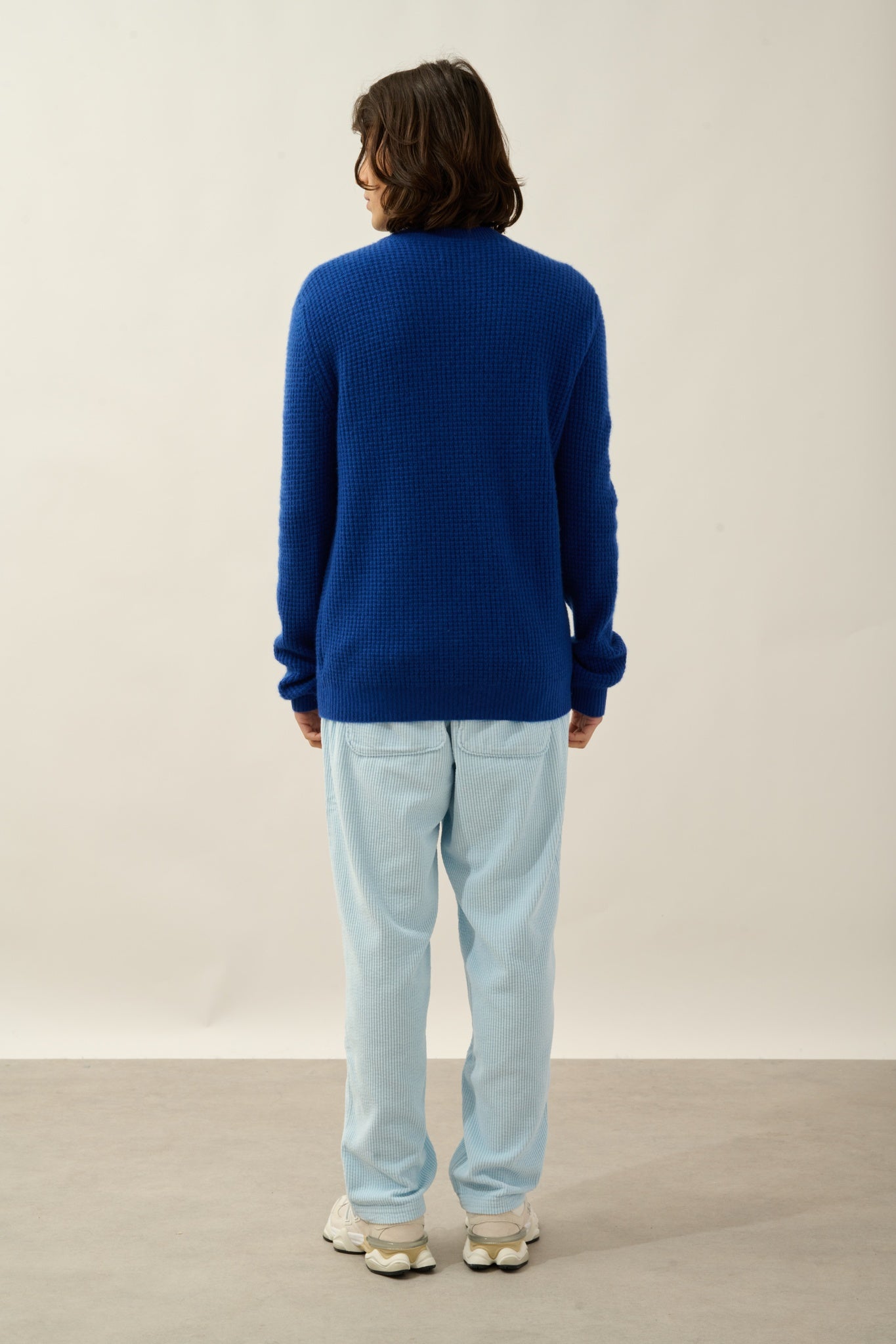 AKSEL pull col rond 4 fils outremer 100% cachemire