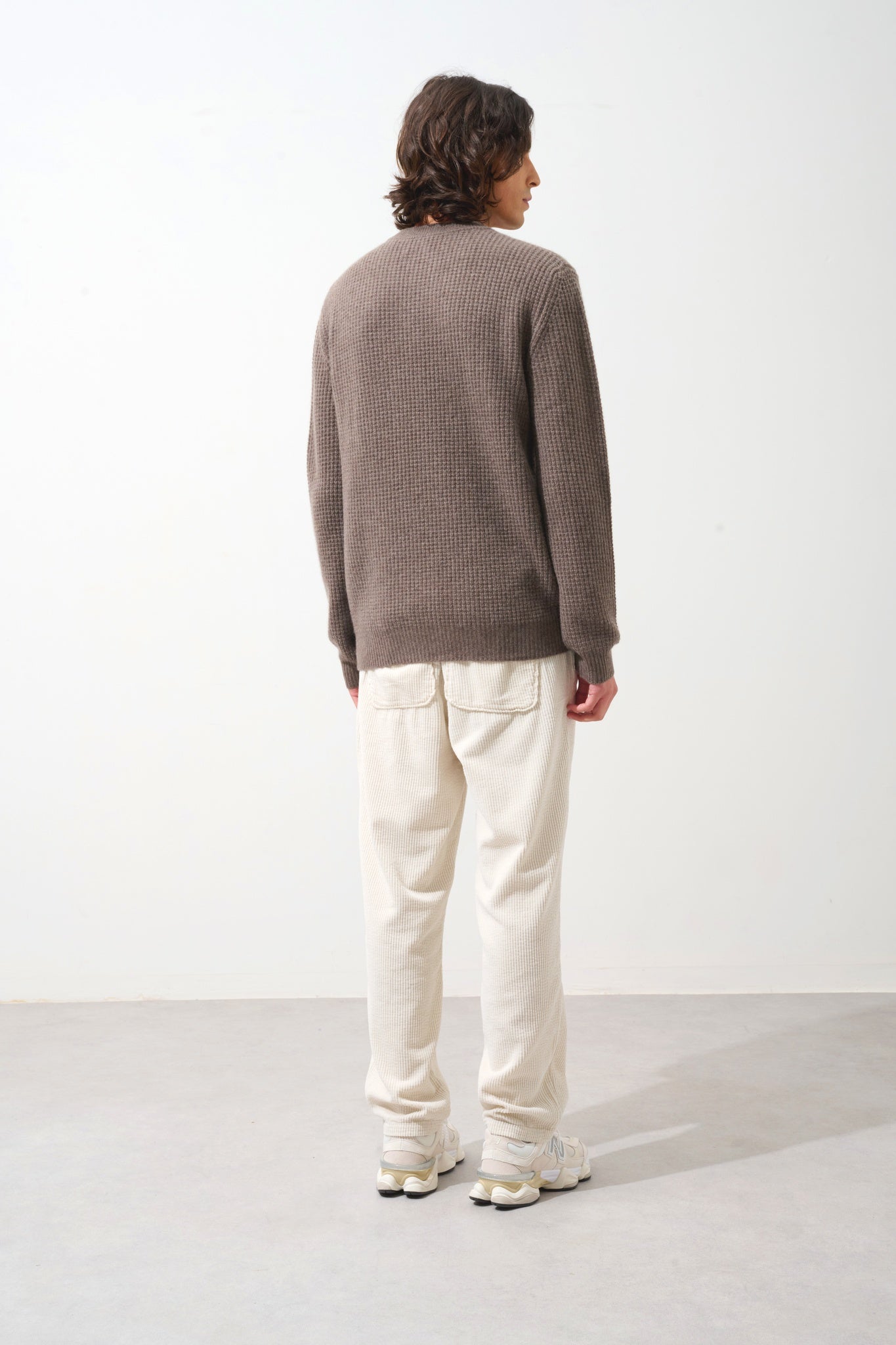 AKSEL Pullover mit Rundhalsausschnitt 4 Fäden taupe meliert 100% Kaschmir