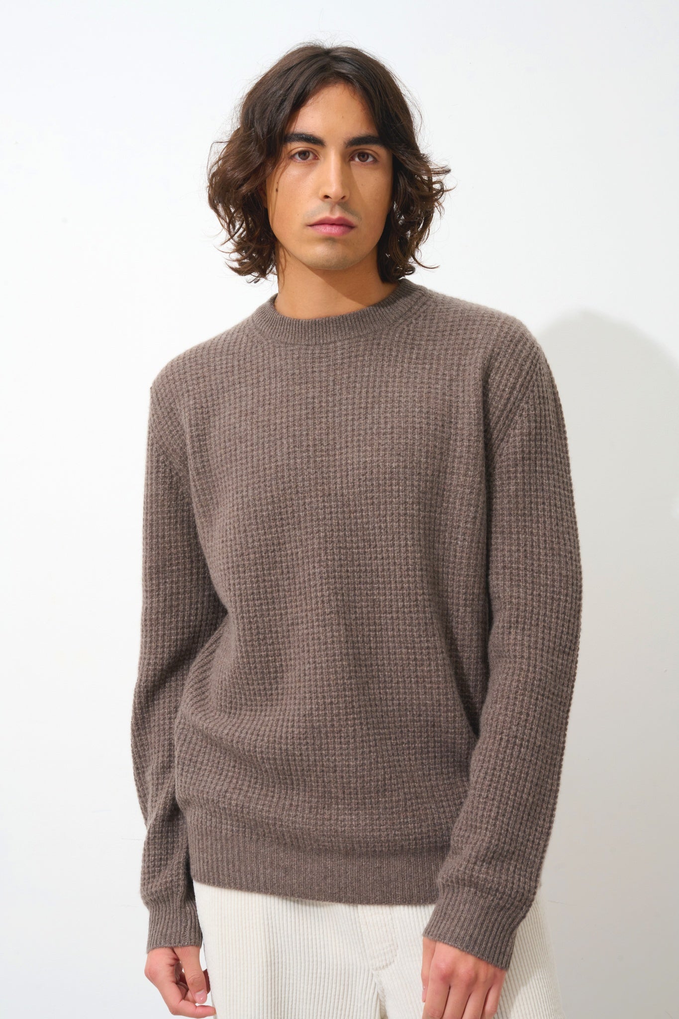 AKSEL Pullover mit Rundhalsausschnitt 4 Fäden taupe meliert 100% Kaschmir