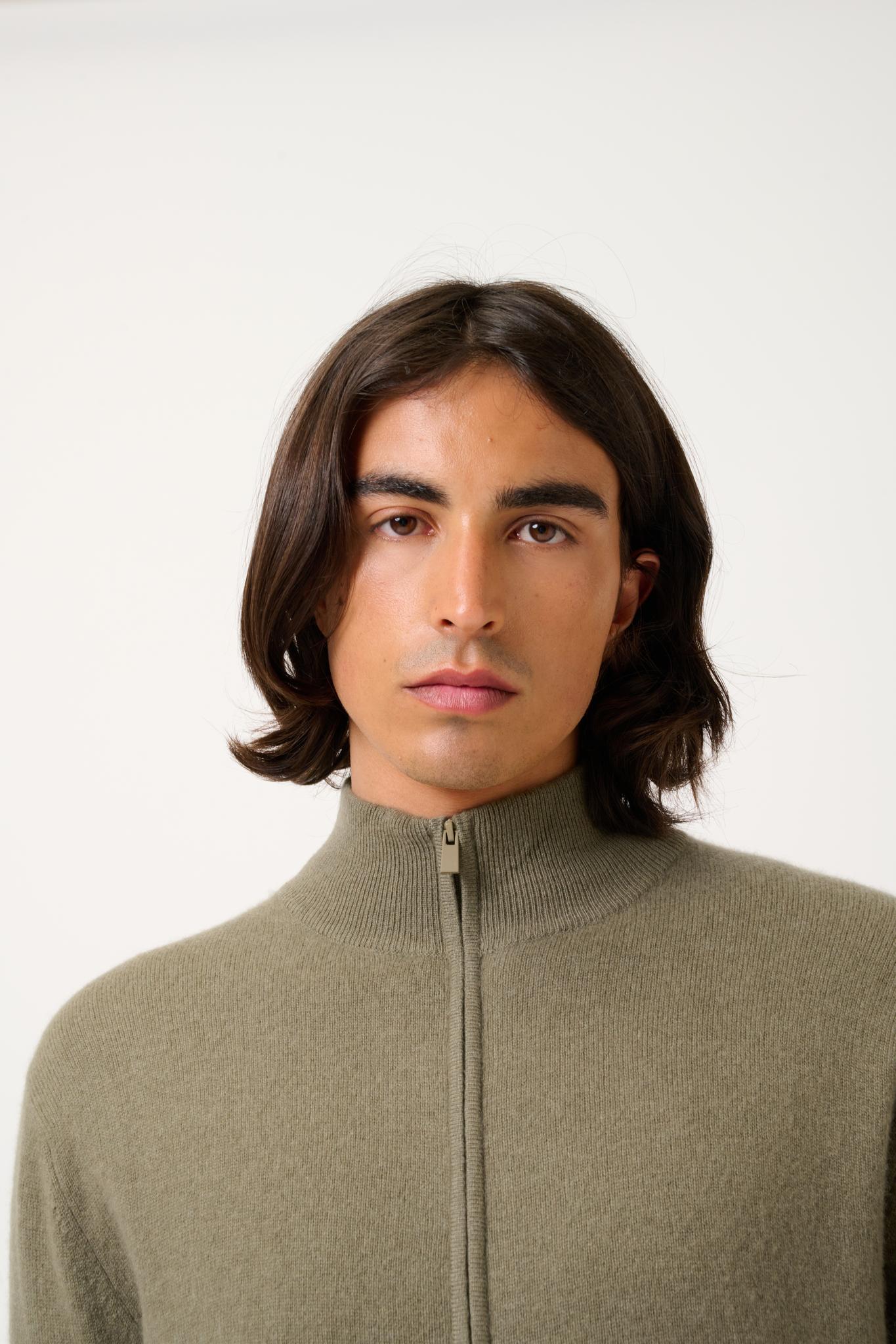 ALBARON gilet zippé col montant army 100% cachemire