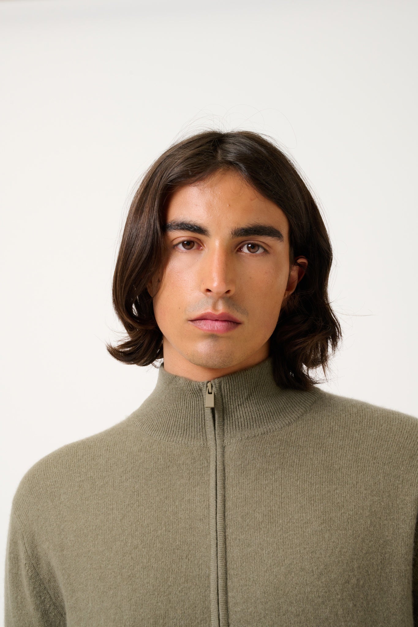 ALBARON gilet zippé col montant army 100% cachemire