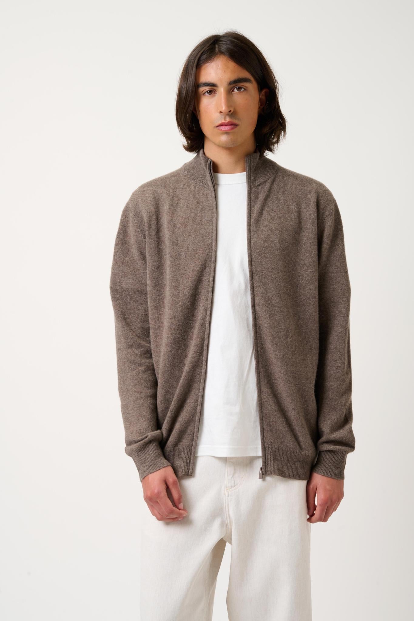 ALBARON Strickjacke mit Reißverschluss und hohem Kragen in meliertem Taupe, 100 % Kaschmir