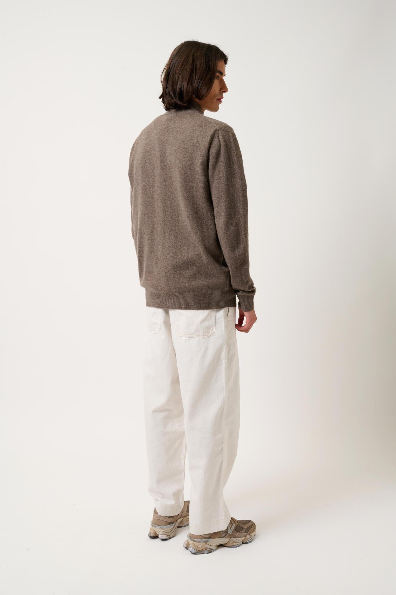 ALBARON Strickjacke mit Reißverschluss und hohem Kragen in meliertem Taupe, 100 % Kaschmir