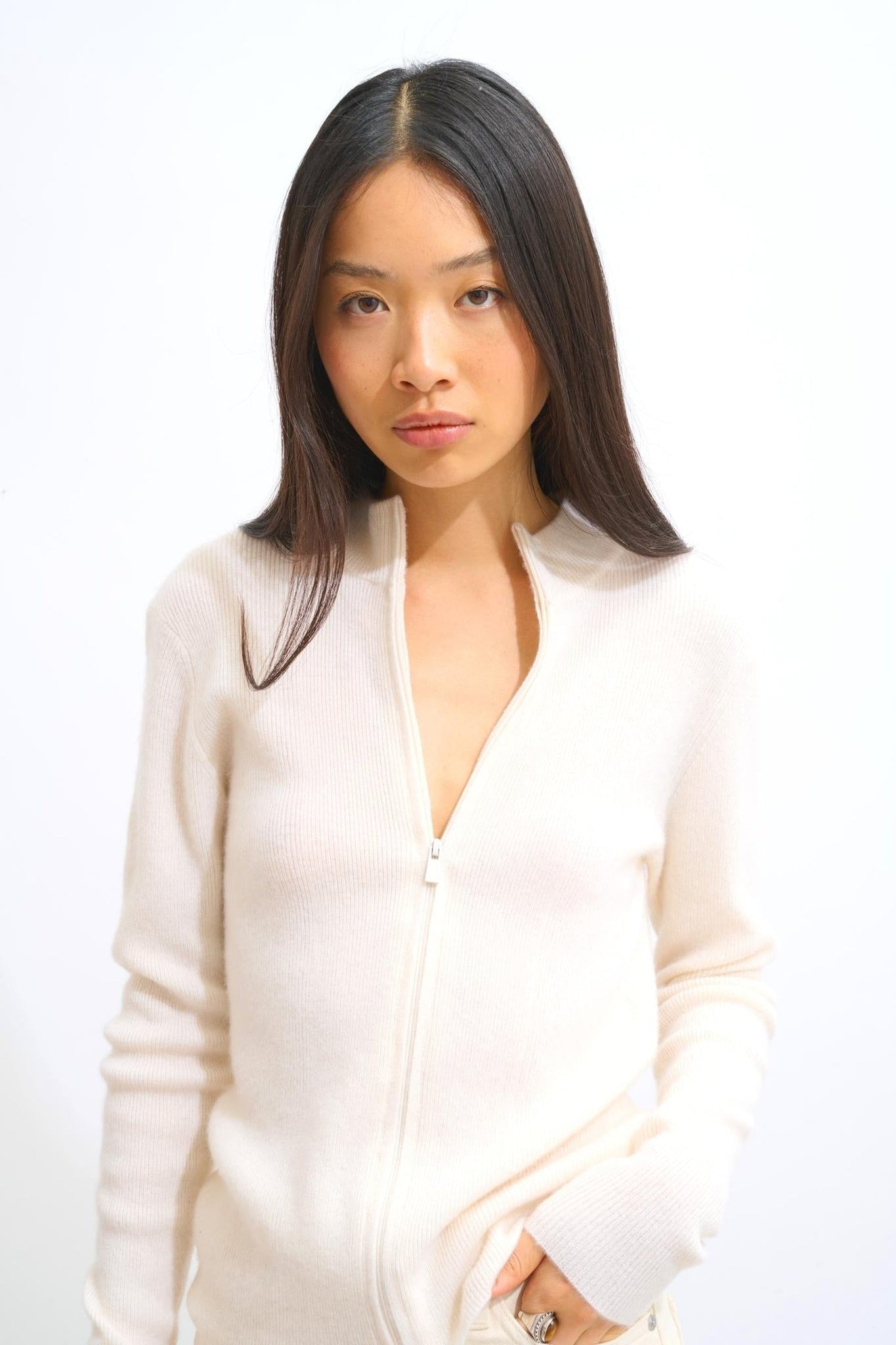 ALBERTE – Schneeweste aus 100 % Kaschmir mit Reißverschluss und hohem Kragen