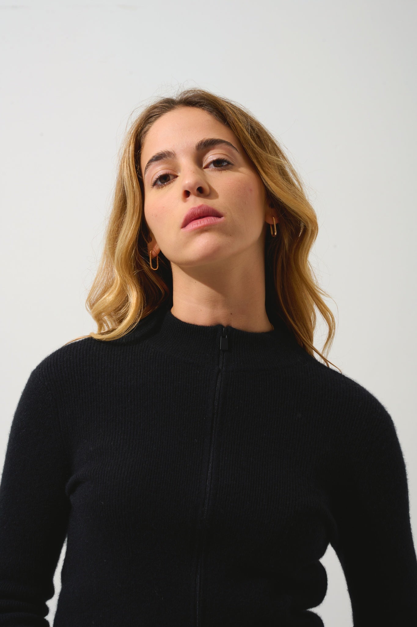 ALBERTE gilet zippé col montant noir 100% cachemire