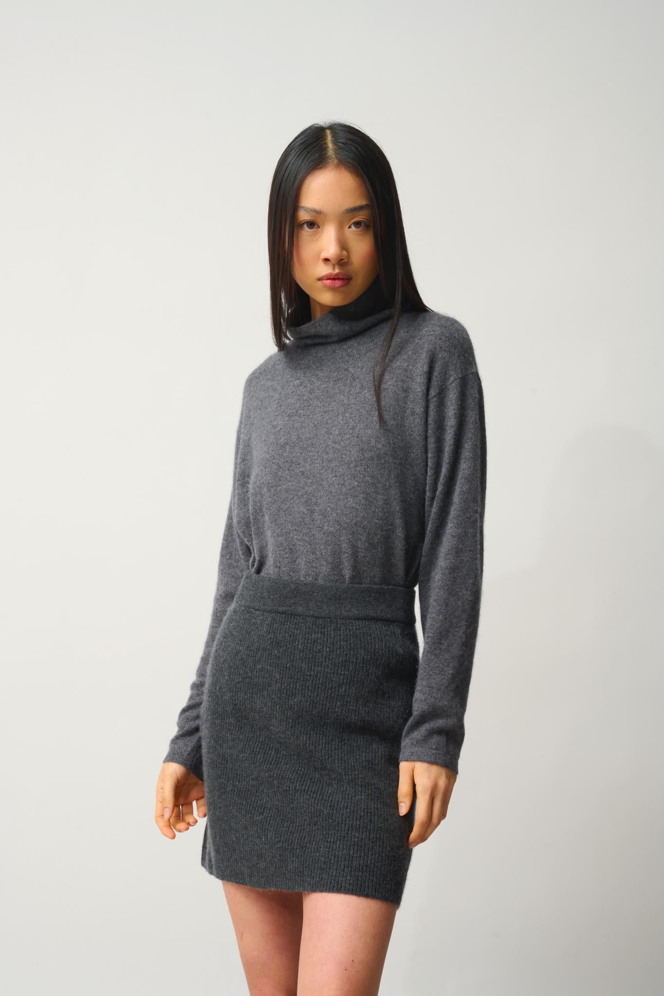 AMALIE 100% cashmere anthracite mottled skirt