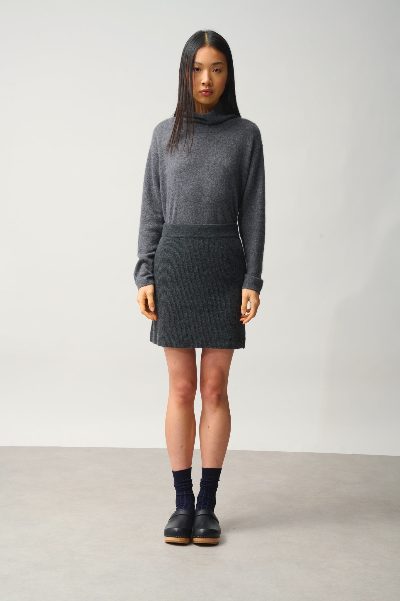 AMALIE jupe anthracite chiné 100% cachemire