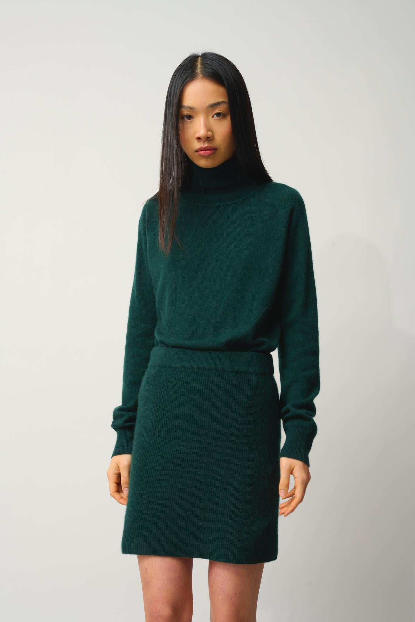 AMALIE cypress skirt 100% cashmere