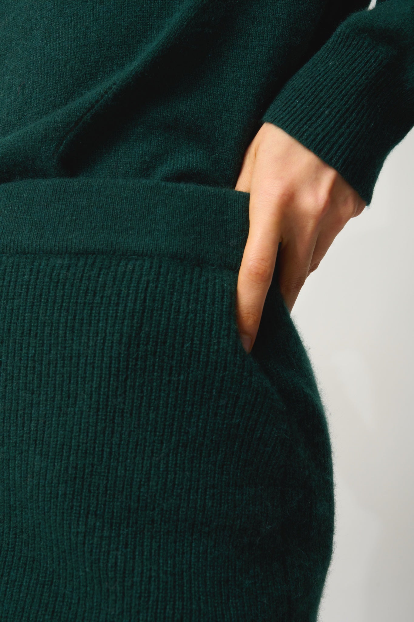 AMALIE jupe cyprès 100% cachemire