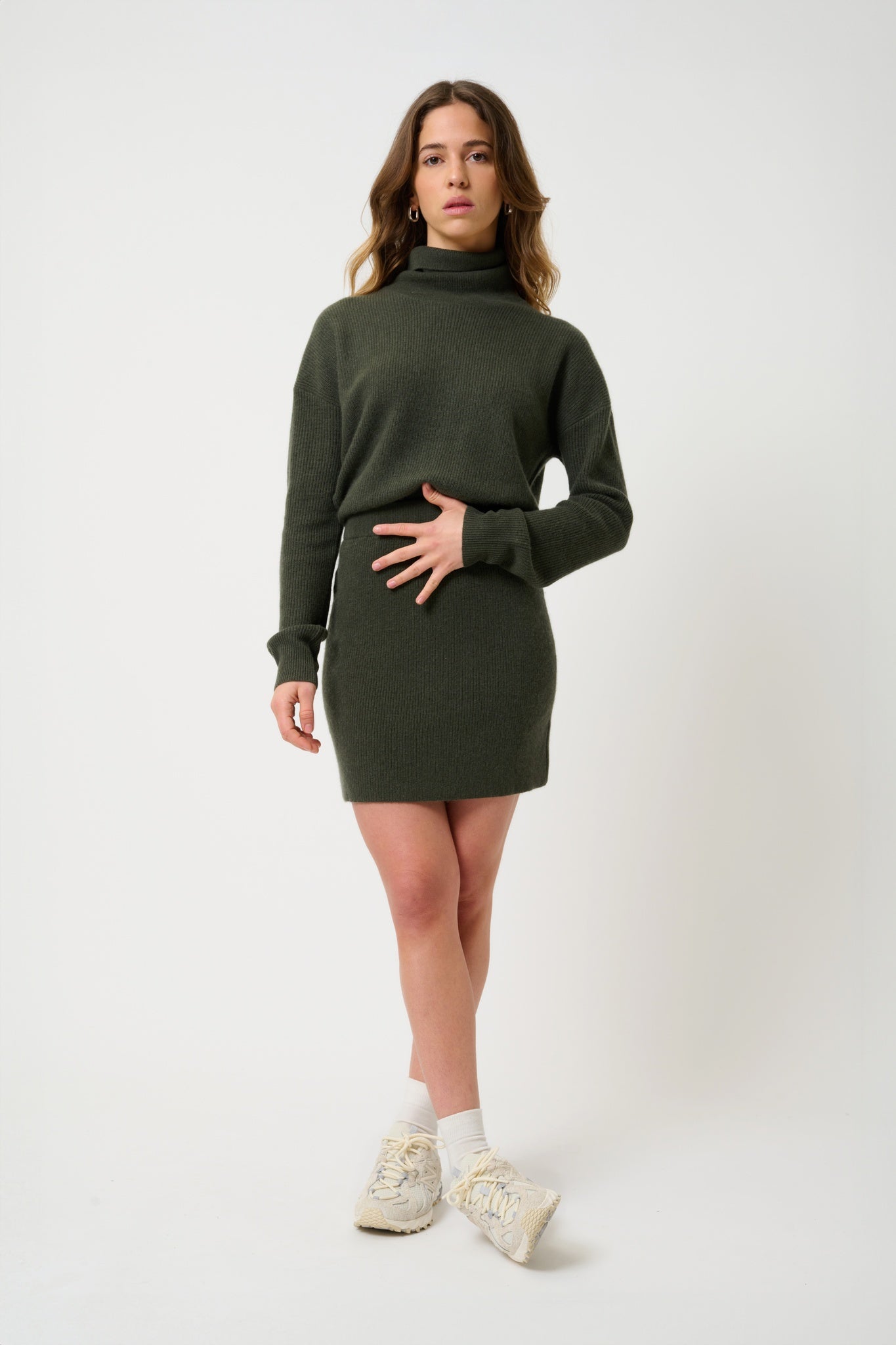 AMALIE jupe kaki 100% cachemire