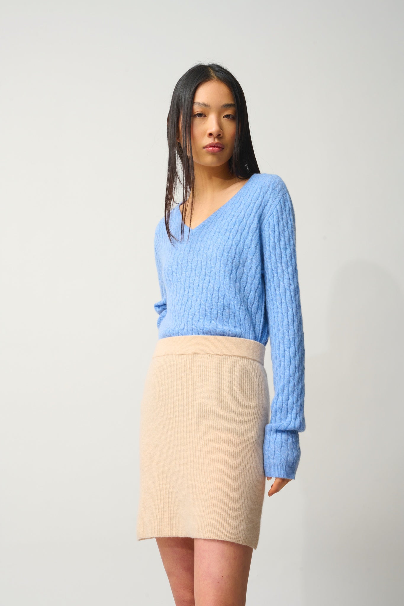 AMALIE Sandfarbener Rock aus 100% Kaschmir