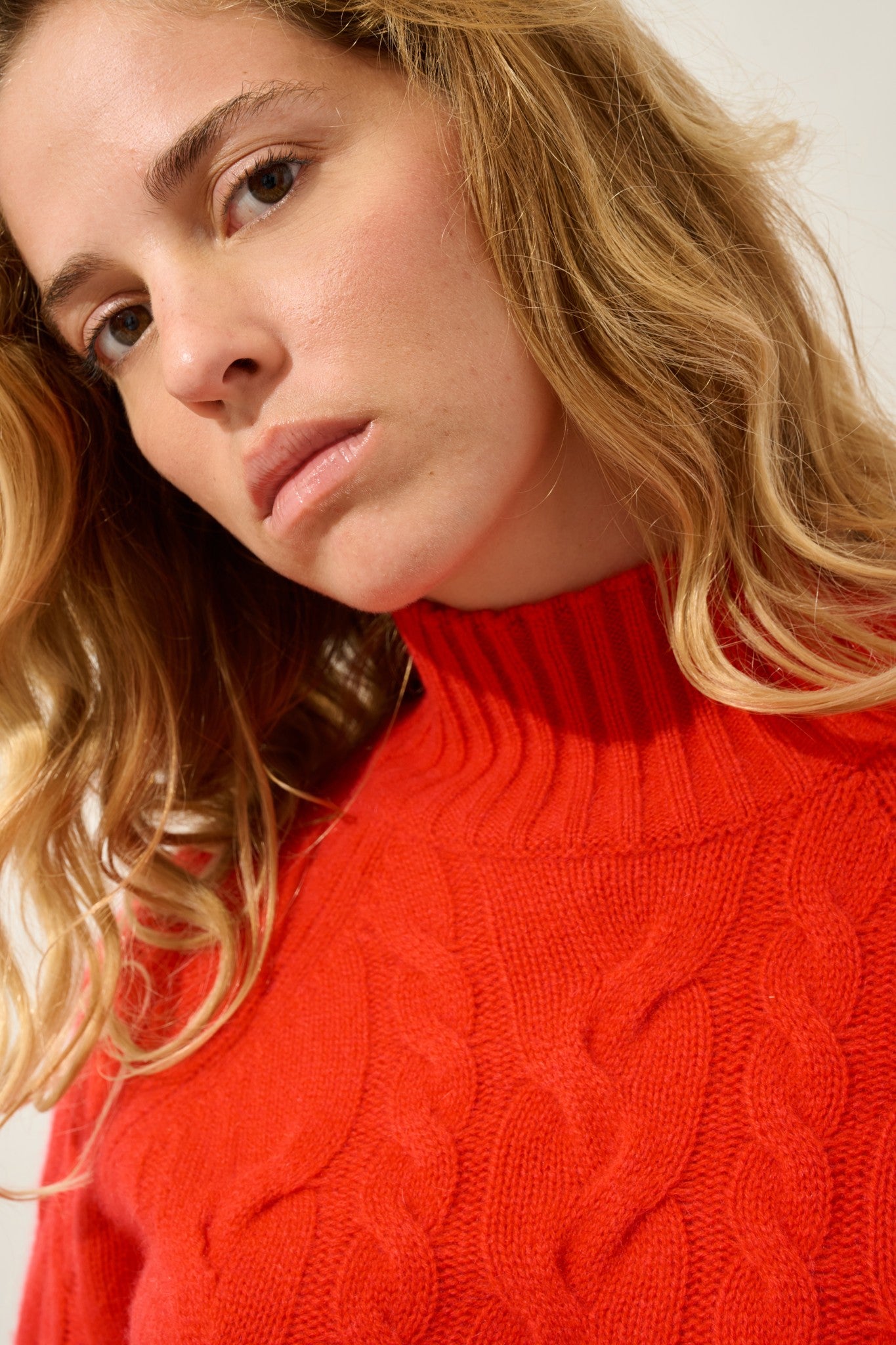 amariel pull col montant 6 fils carmin 100% cachemire