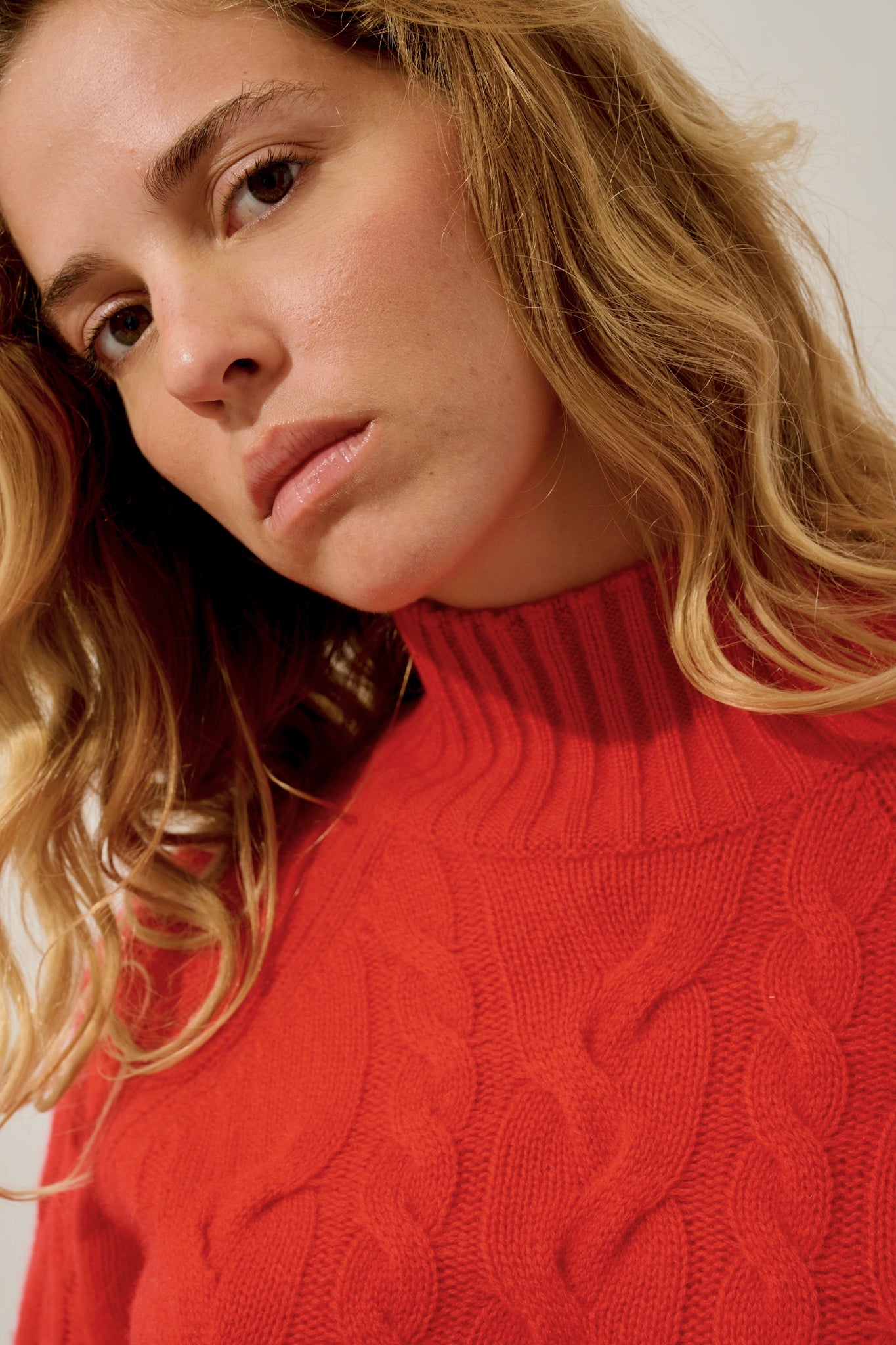 AMARIEL pull col montant 6 fils carmin 100% cachemire