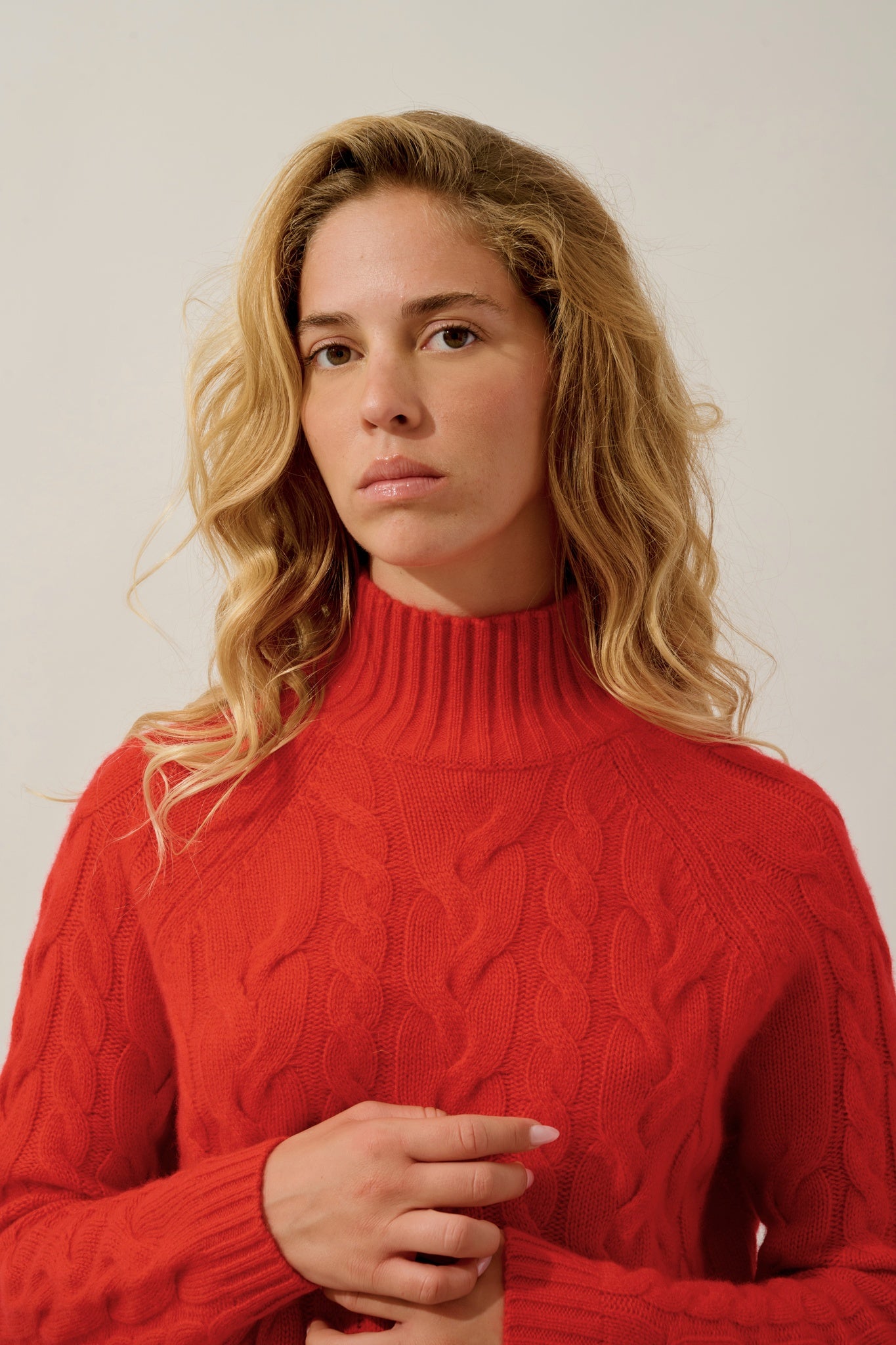 AMARIEL pull col montant 6 fils carmin 100% cachemire