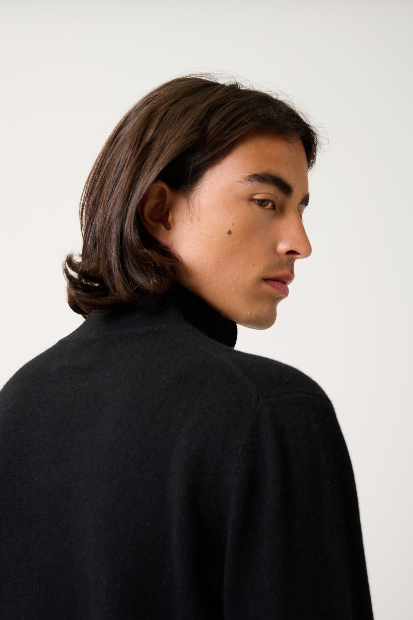 AMBIN schwarzer Trucker-Pullover aus 100 % Kaschmir