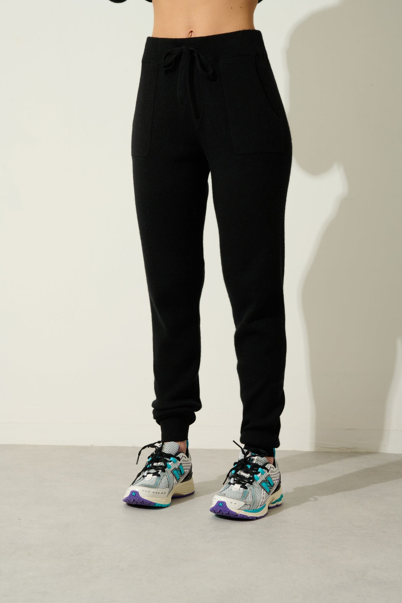 ANIKA jogging noir 100% cachemire