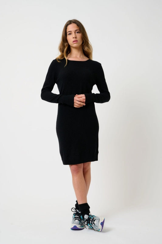 ARMET black round-neck dress 100% cashmere
