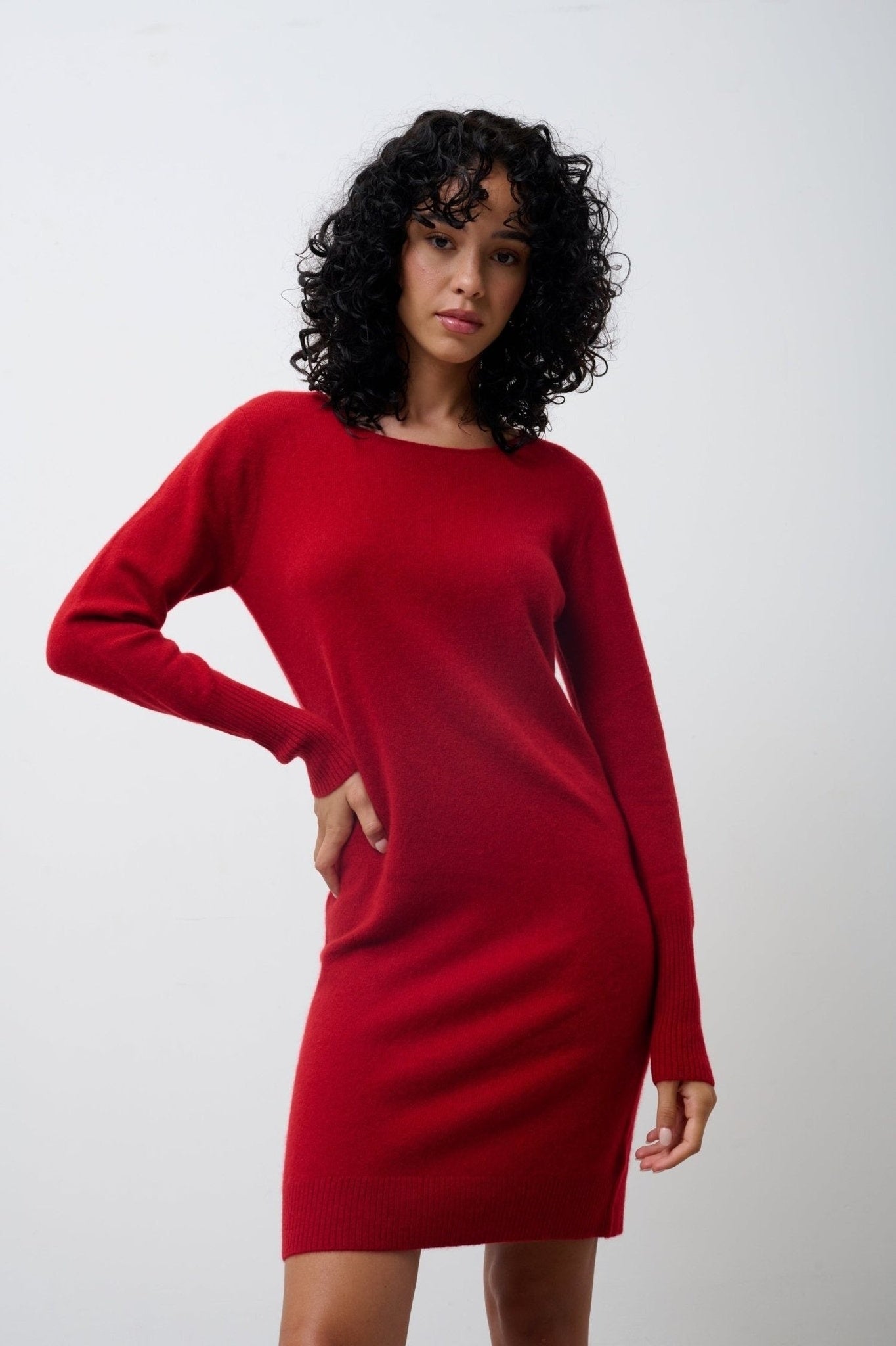 ARMET 100% cashmere ruby round-neck dress