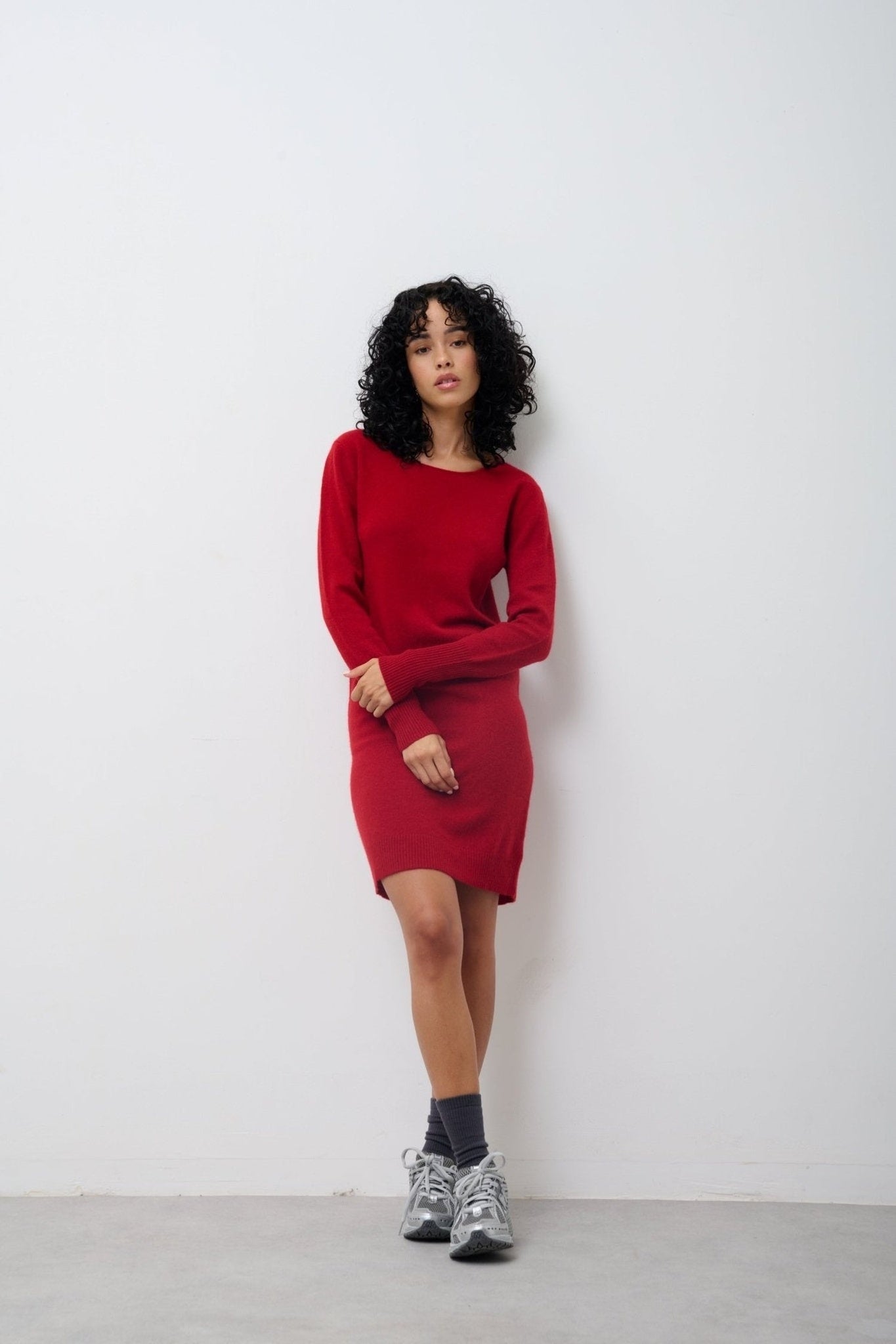 ARMET 100% cashmere ruby round-neck dress