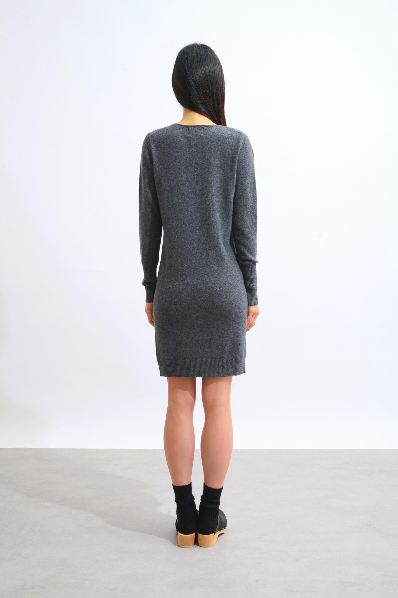 ARMET Rundhalskleid in Anthrazit meliert 100 % Kaschmir