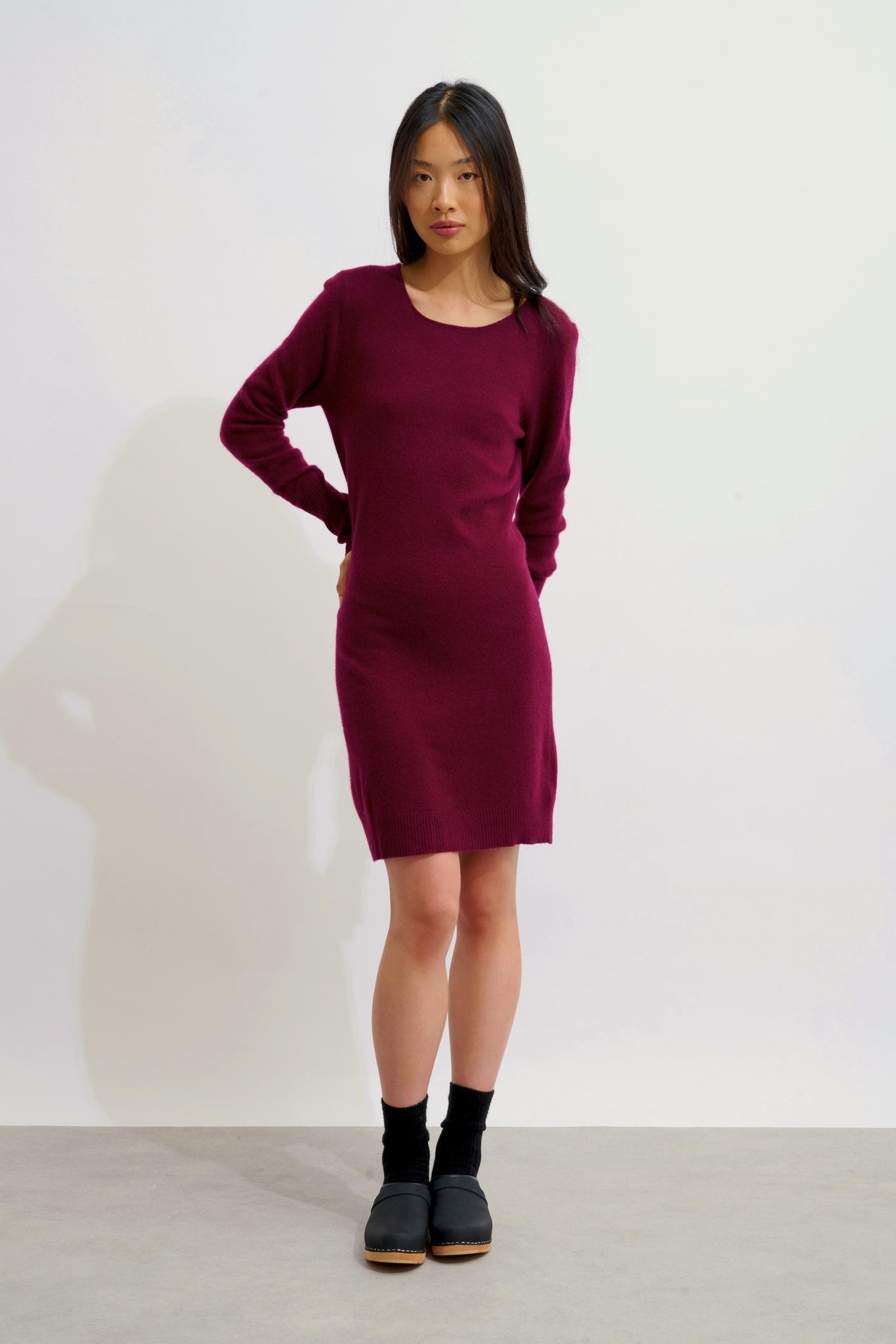 ARMET robe col rond bordeaux 100% cachemire