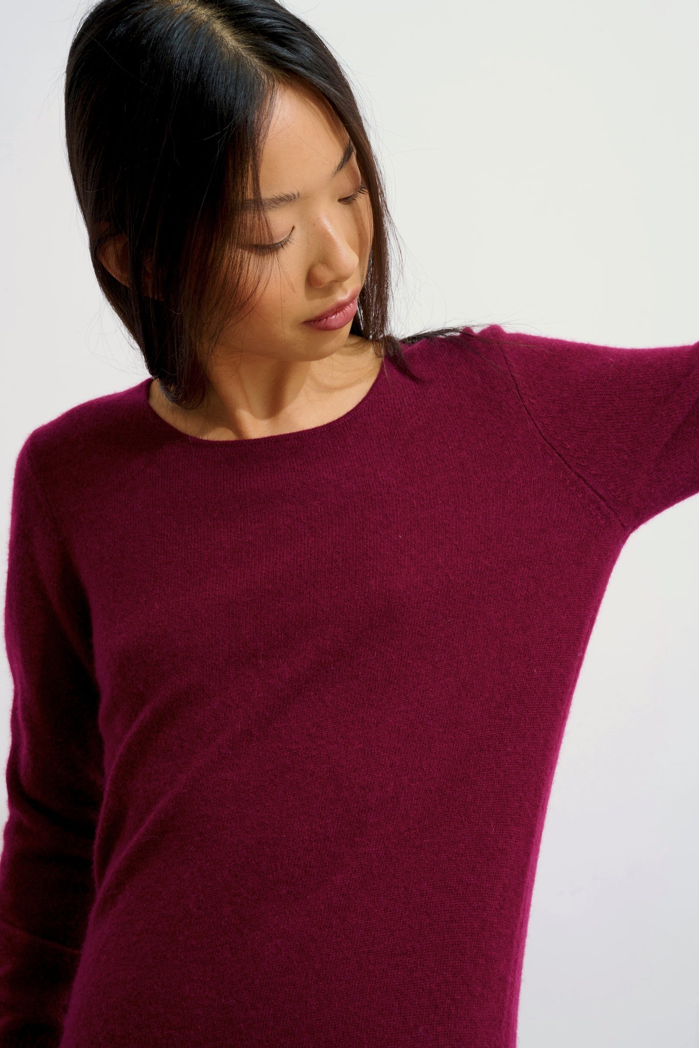 ARMET burgunderfarbenes Rundhalskleid 100 % Kaschmir