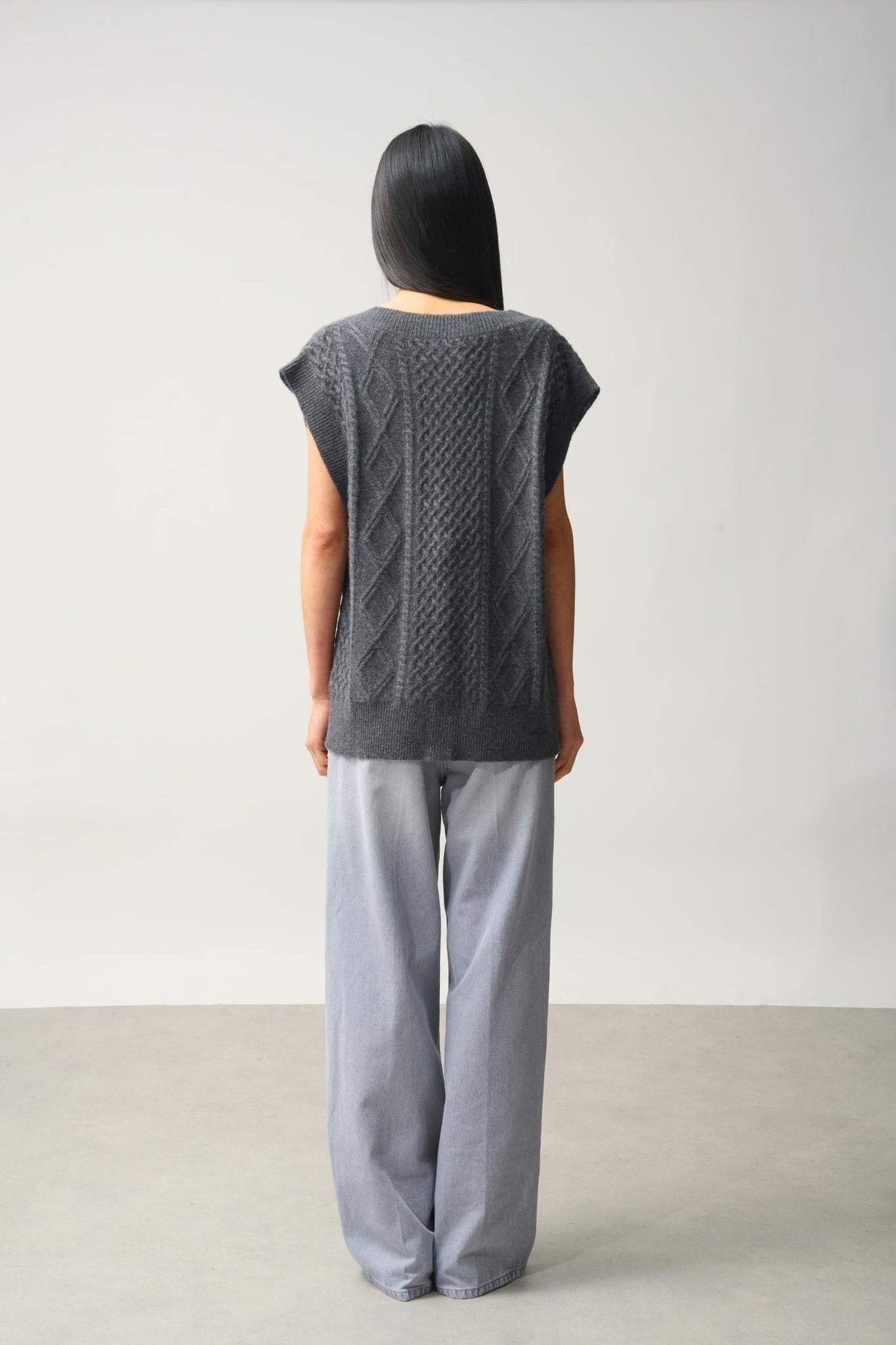 ASLOG sleeveless v-neck sweater 4 threads anthracite mottled 100% cashmere