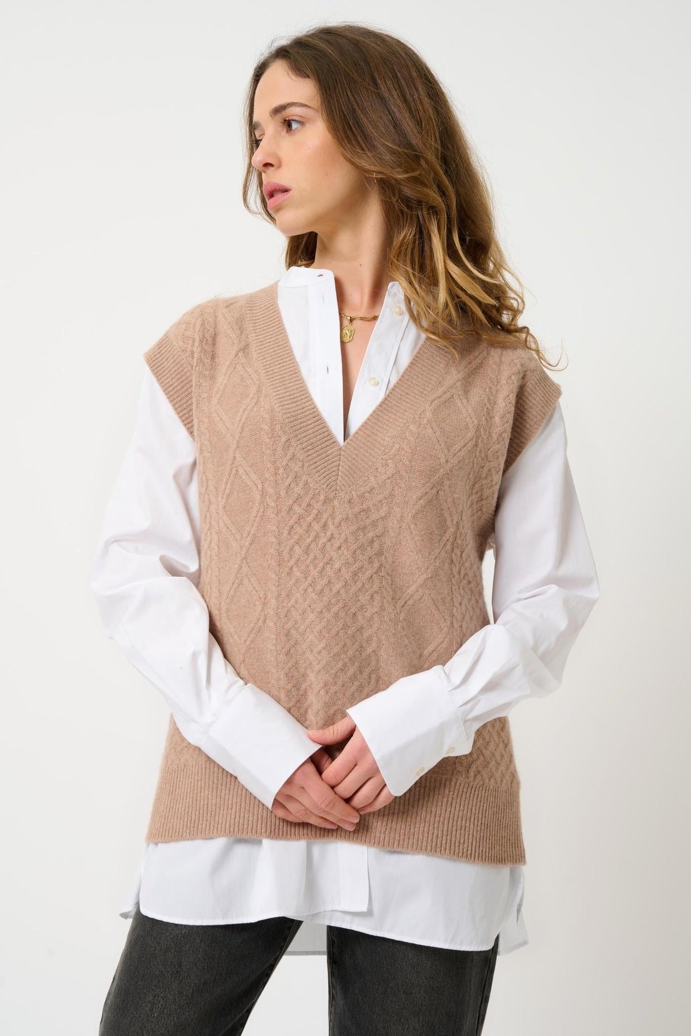 ASLOG 4-thread camel sleeveless v-neck sweater 100% cashmere