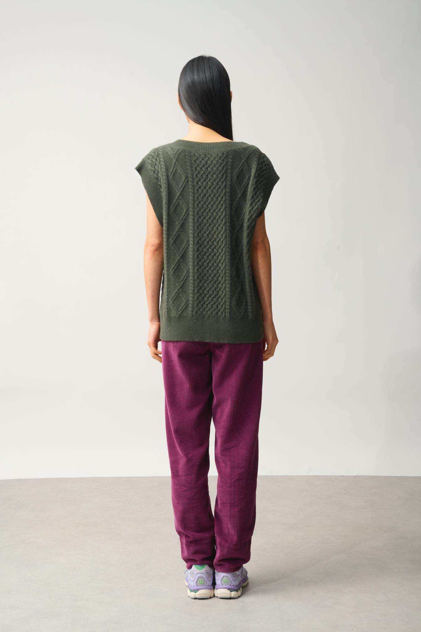 ASLOG pull col v sans manches 4 fils kaki 100% cachemire