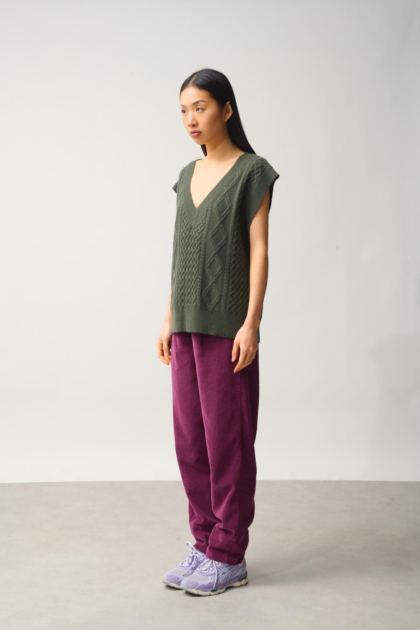 ASLOG pull col v sans manches 4 fils kaki 100% cachemire