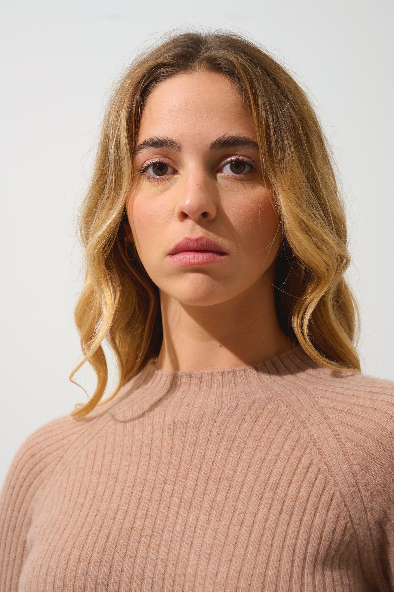 ASSIA sweater stand-up collar button cuffs camel mottled 100% cashmere