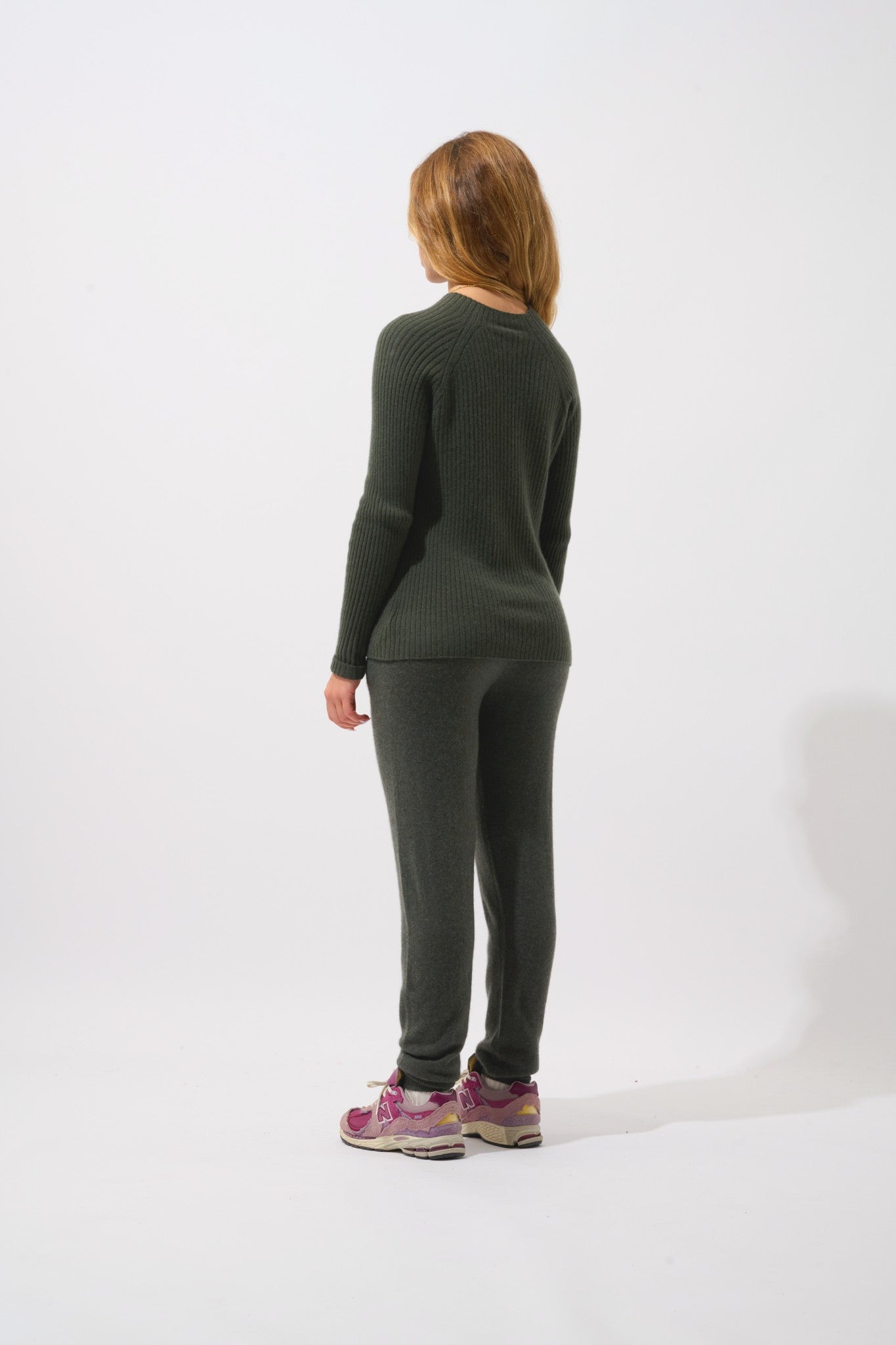 assia pull col montant boutons poignets kaki 100% cachemire