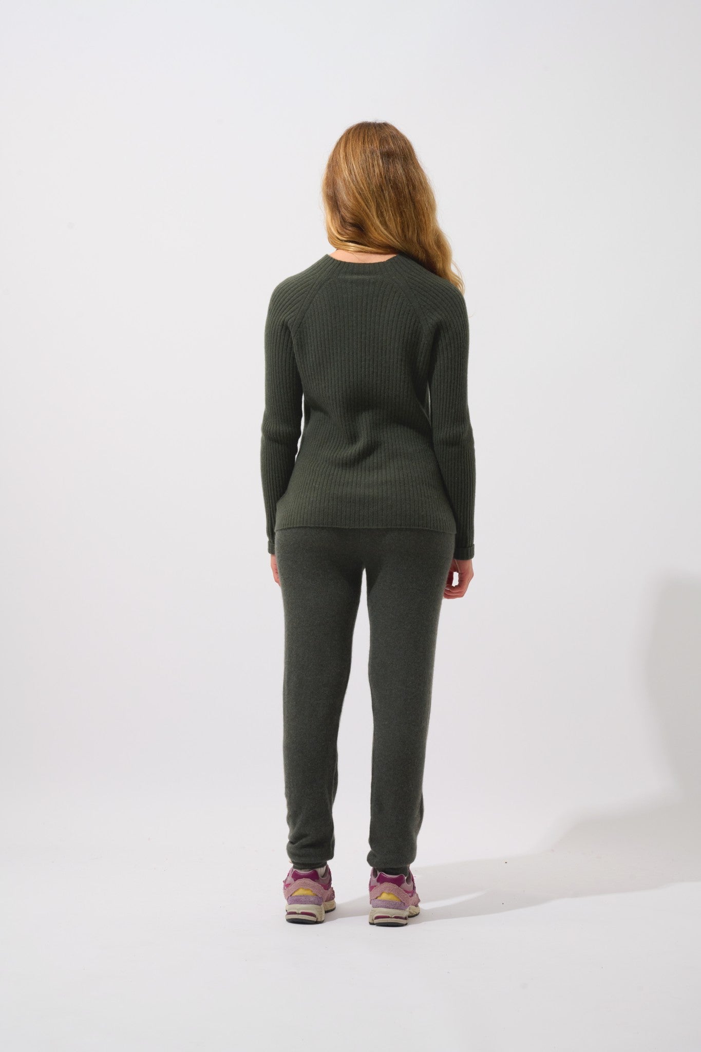 assia pull col montant boutons poignets kaki 100% cachemire