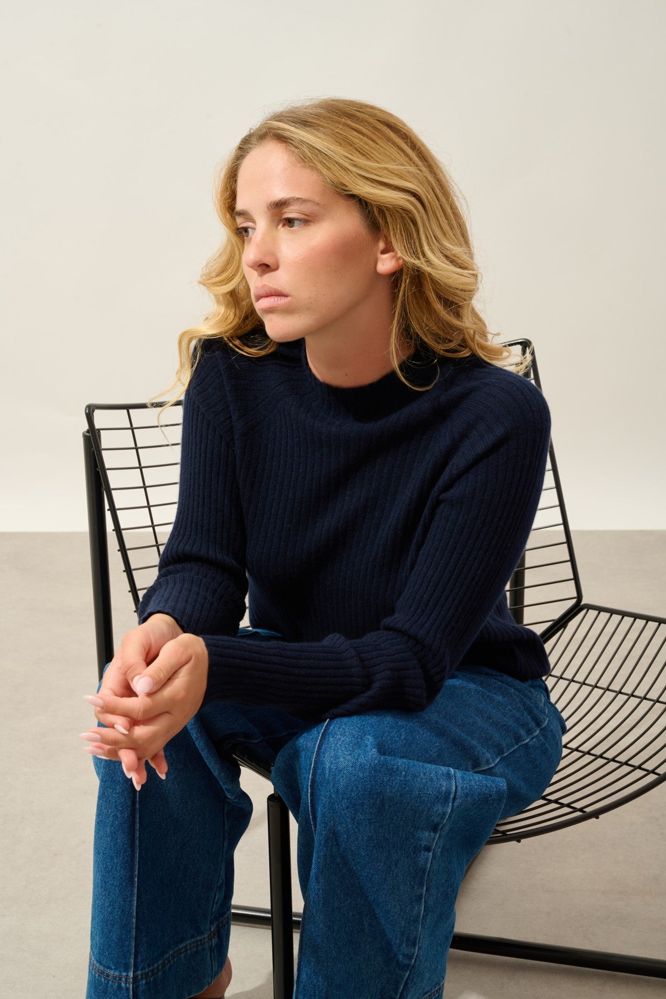 assia pull col montant boutons poignets navy 100% cachemire