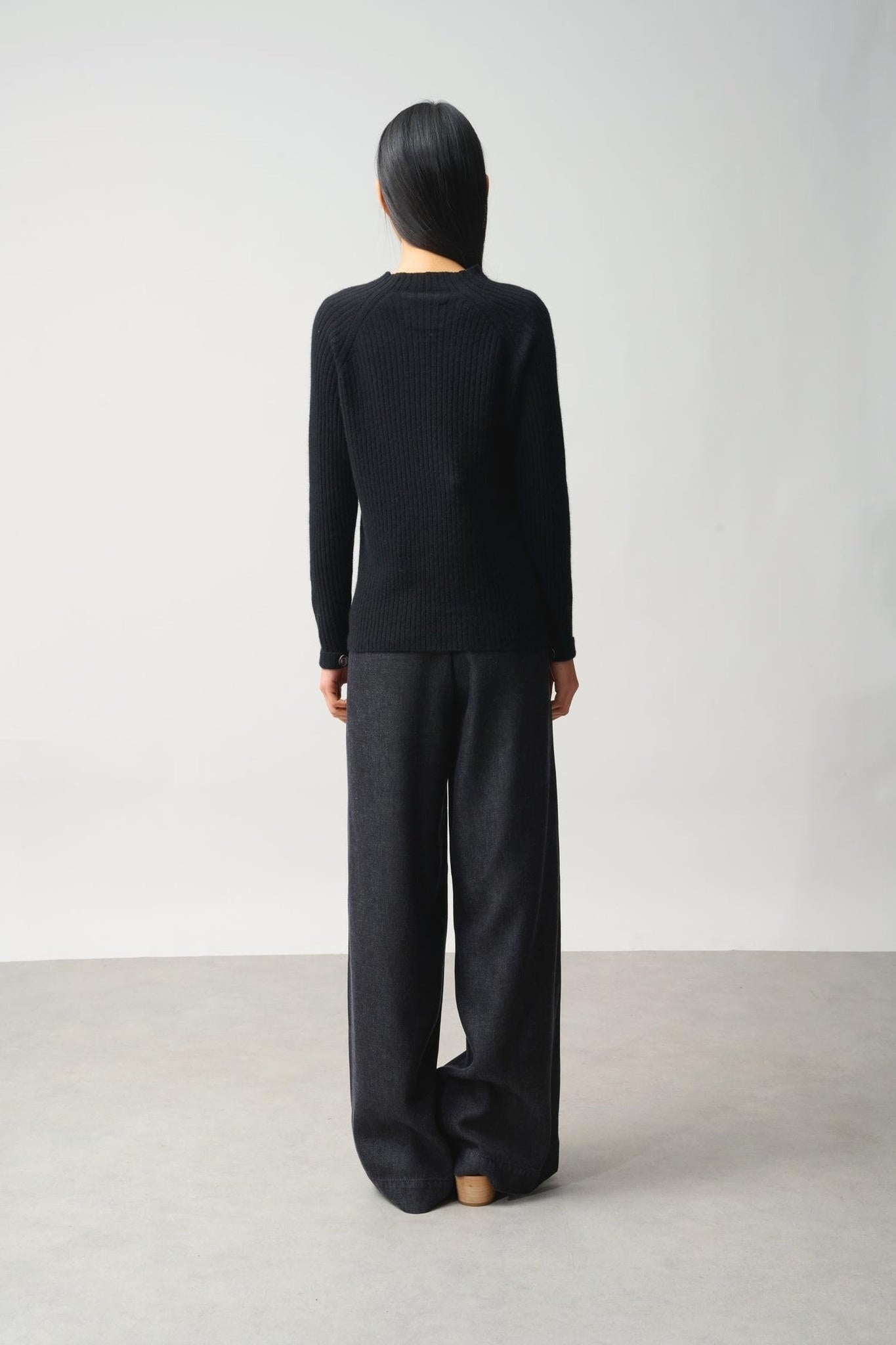 ASSIA pullover stand-up collar button cuffs black 100% cashmere