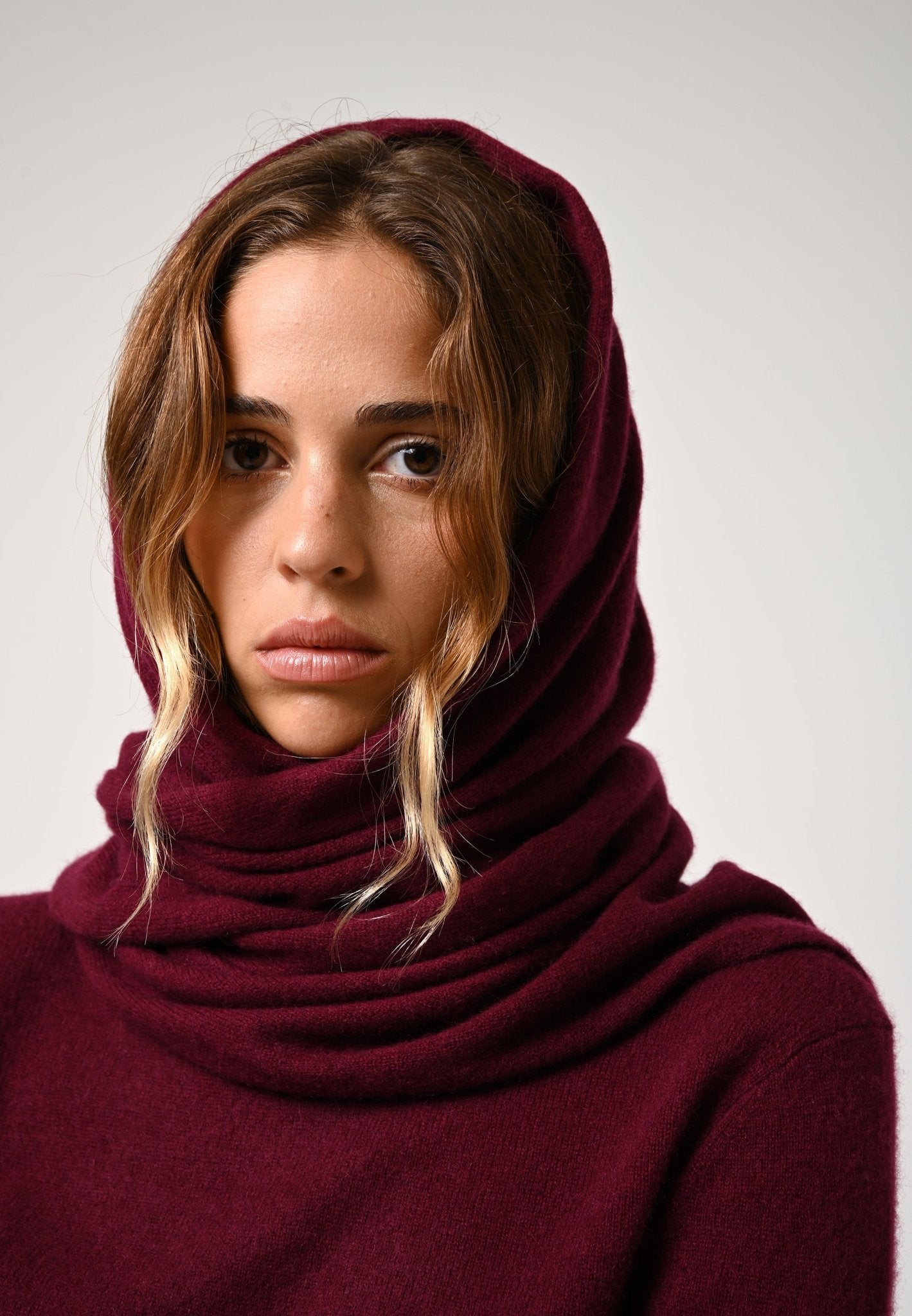 VAYMONT écharpe bordeaux 100% cachemire