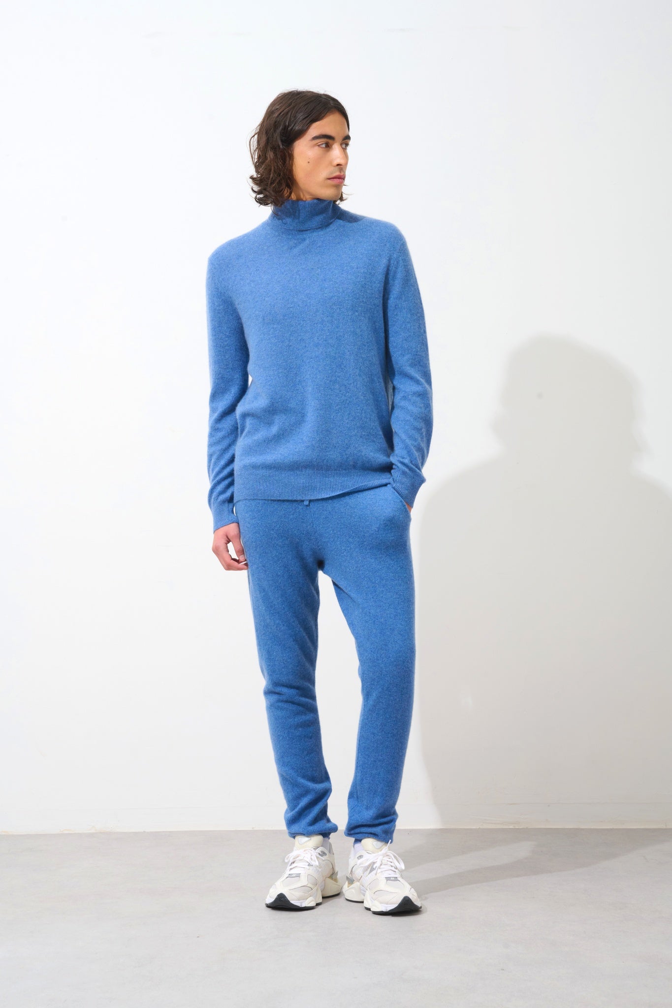 BANGE denim blue turtleneck sweater 100% cashmere