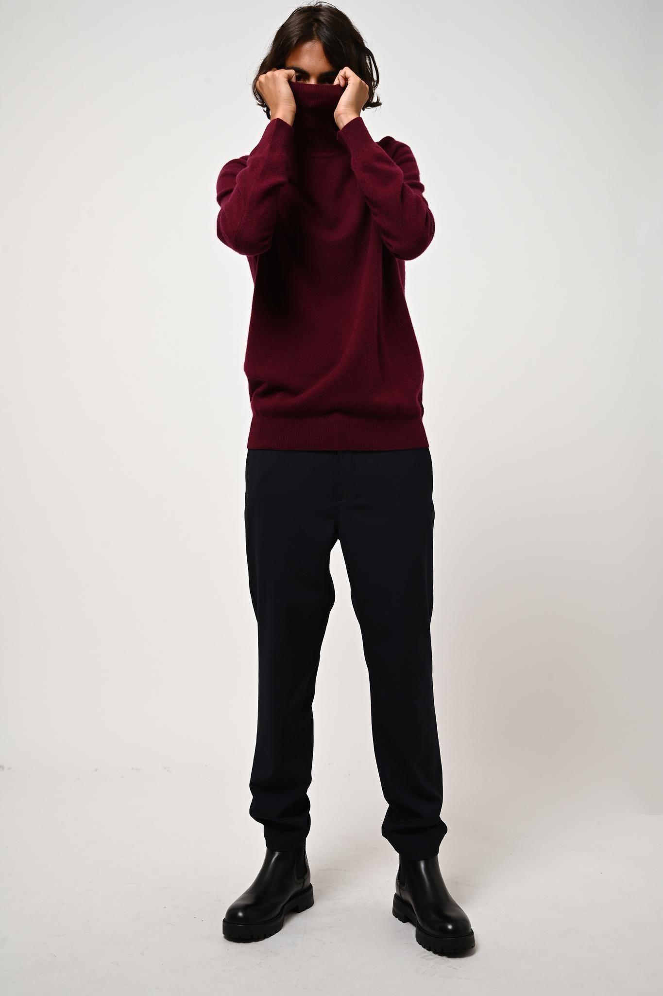 BANGE burgundy turtleneck sweater 100% cashmere