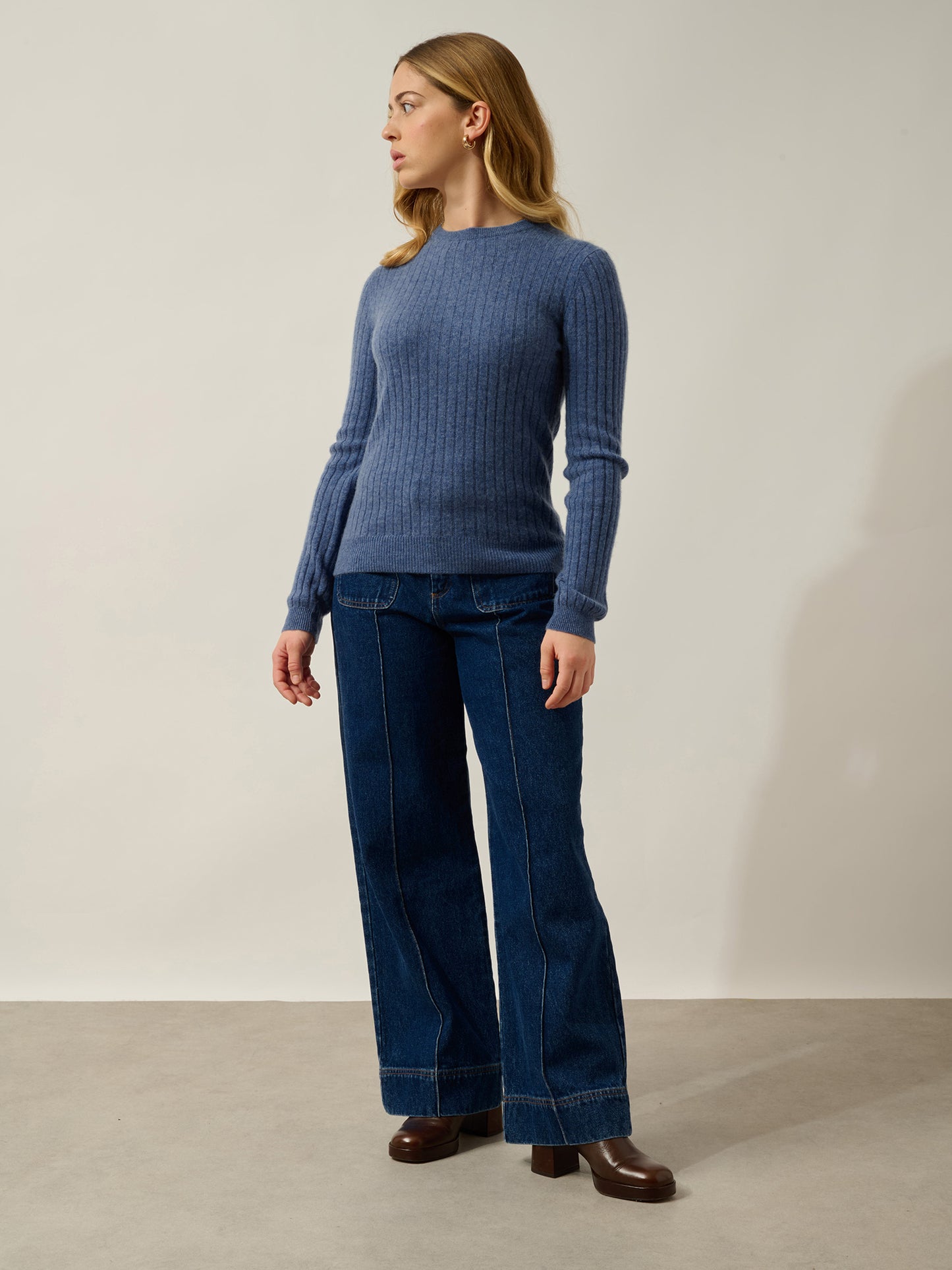 BELLA Pullover mit Rundhalsausschnitt in Denimblau aus 100% Kaschmir
