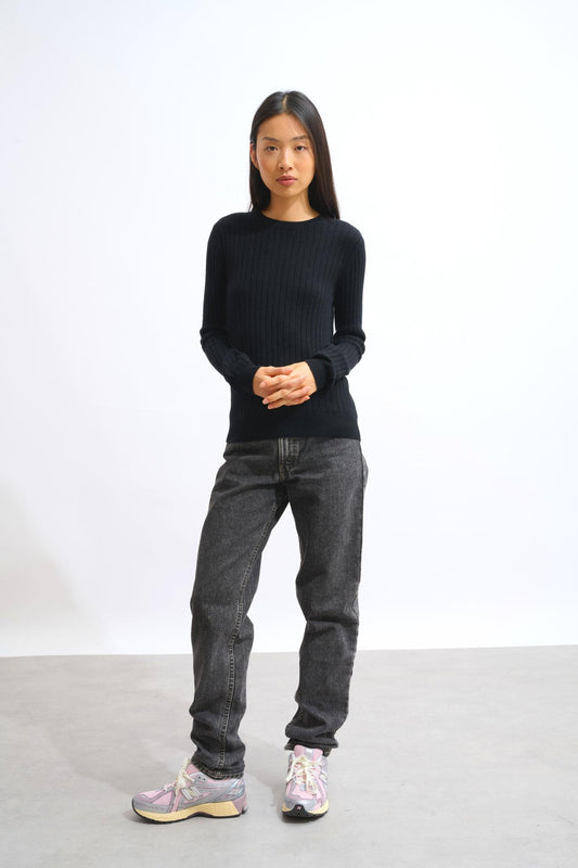 BELLA black round-neck sweater 100% cashmere