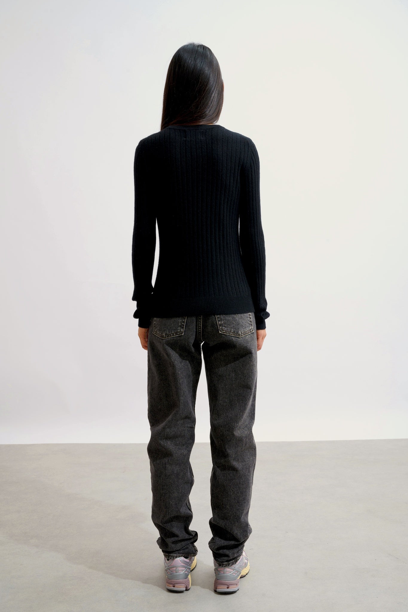 BELLA schwarzer Rundhalspullover 100% Kaschmir